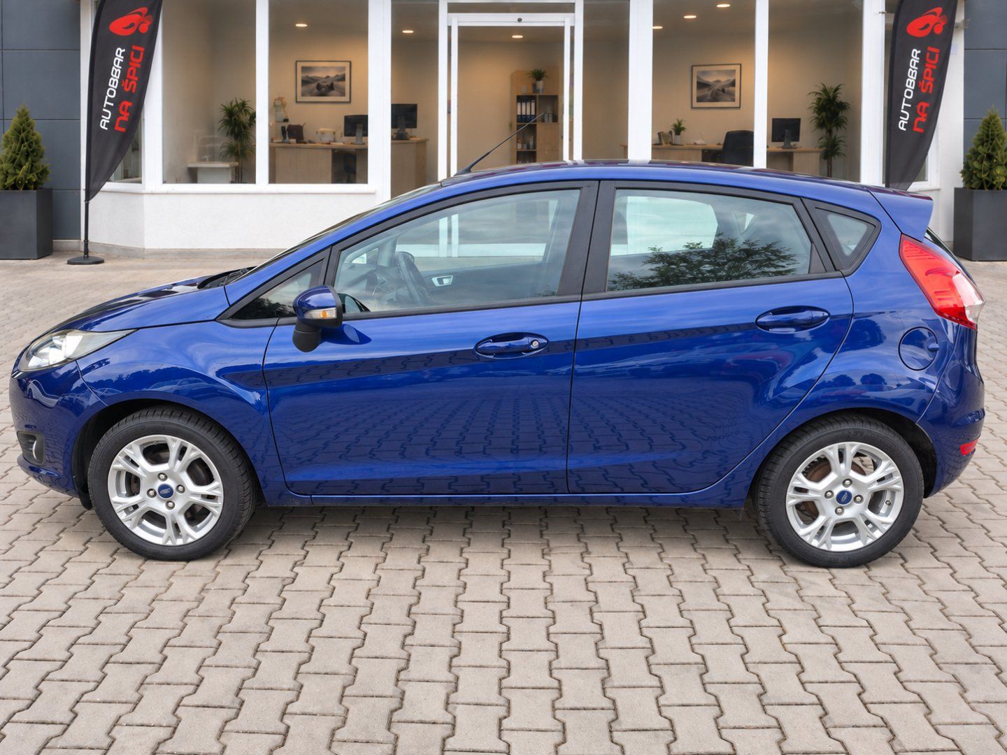 Ford Fiesta, 1.0i 74kW -S.KNIHA-TAŽ.ZAŘ. - fotka 4