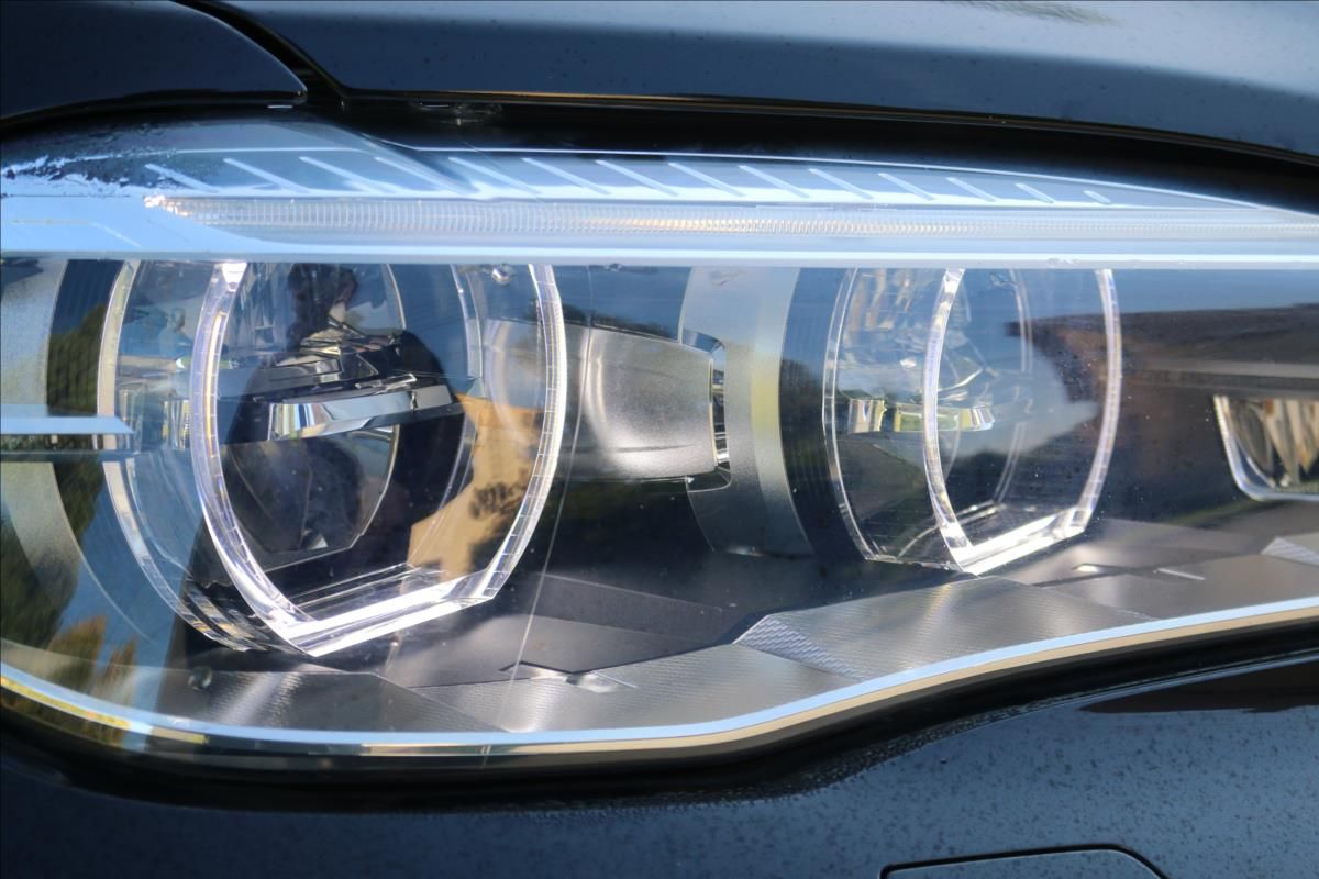 BMW X5, 2,0 xDrive25d,ČR, 1. Majitel - fotka 4
