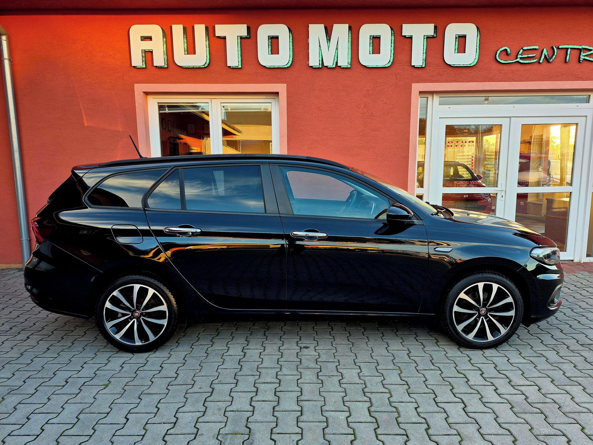 Fiat Tipo, 1.4 70kw 1.4 Ligue 1 Conforama - fotka 6