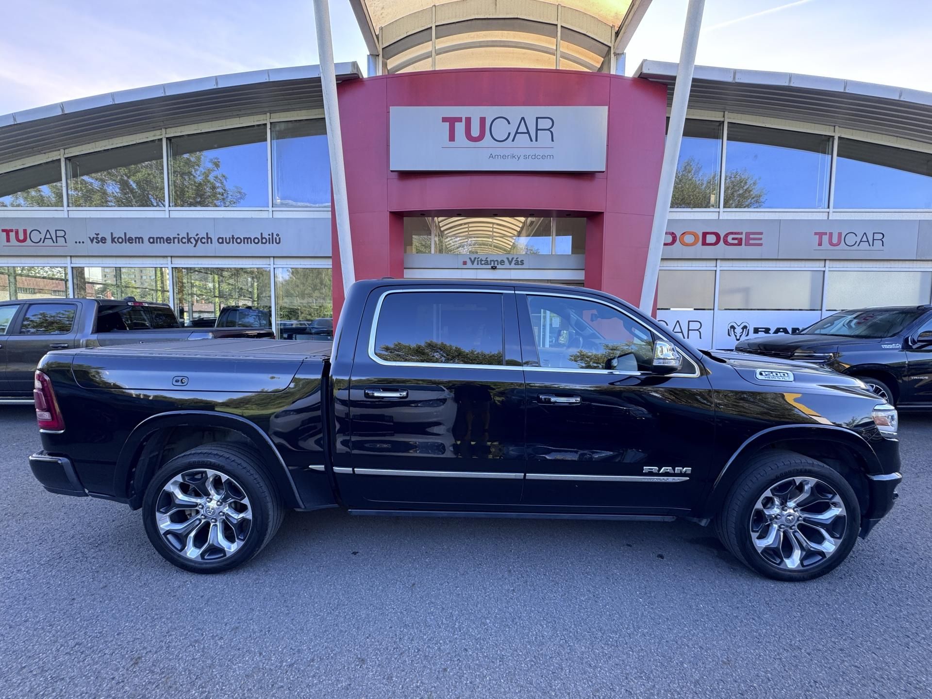 RAM 1500, 5,7 HEMI Limited NEBOURANÉ - fotka 6