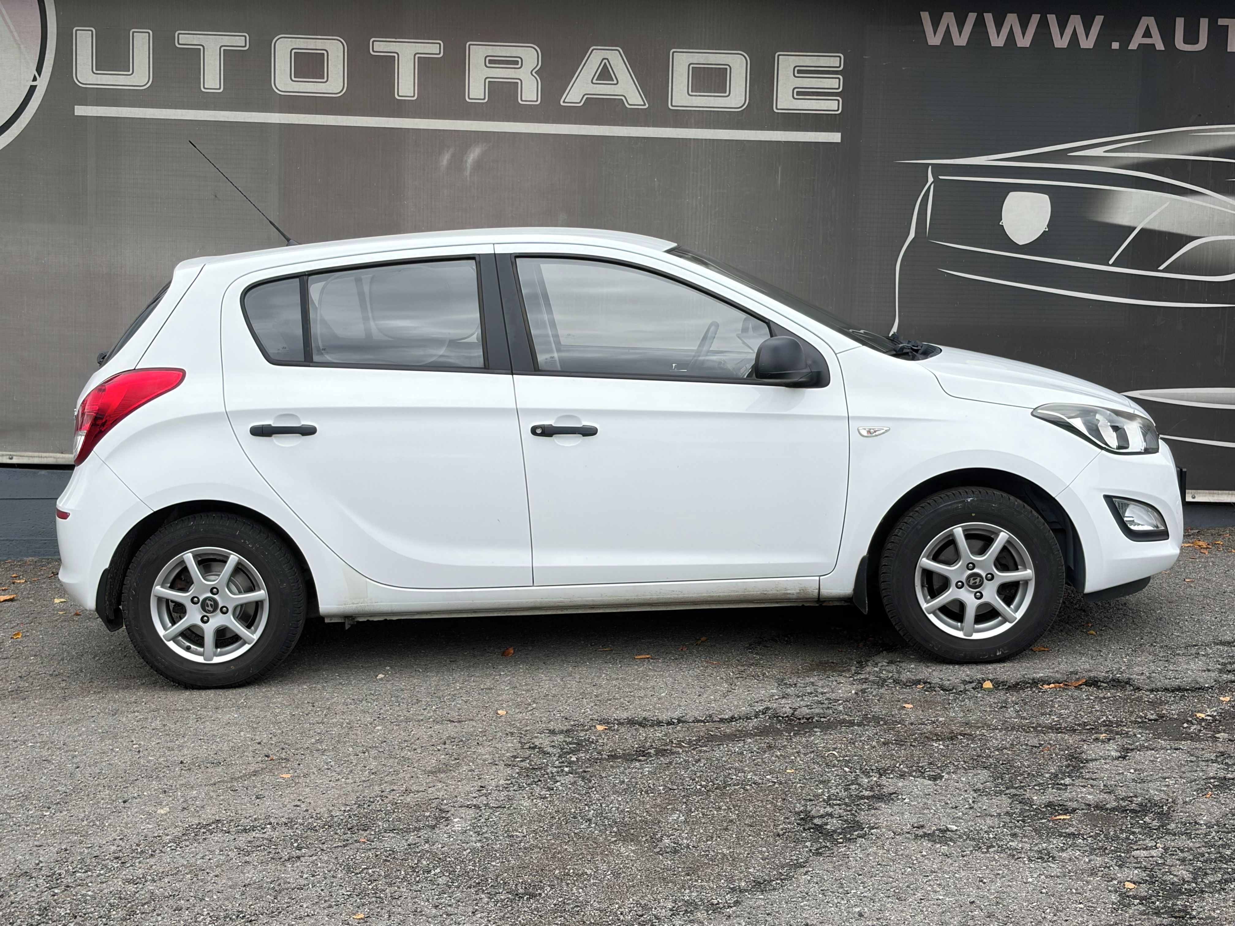 Hyundai i20, 1.25i 62kW, ČR, KLIMA, 2x kola - fotka 5