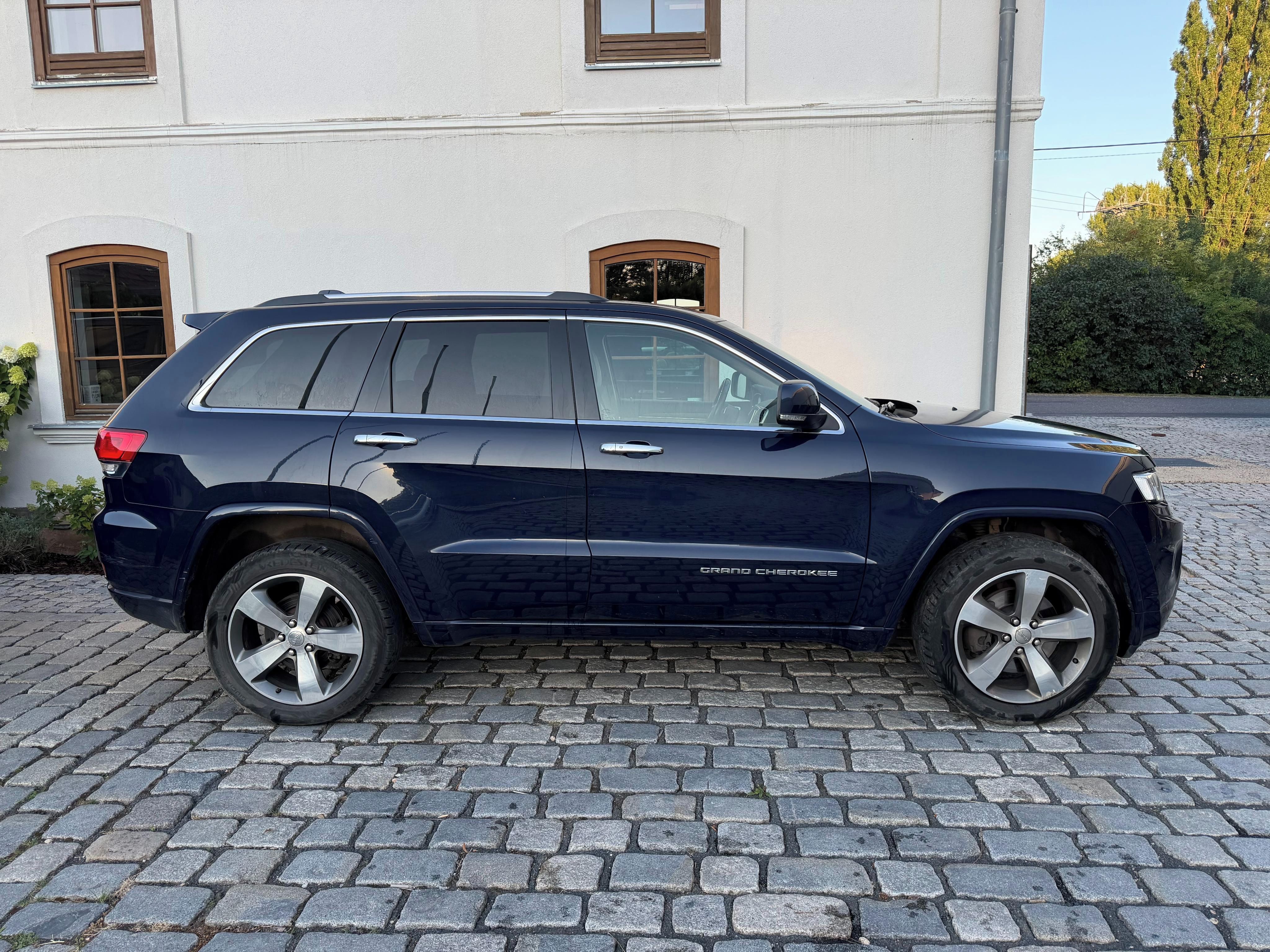 Jeep Grand Cherokee, Jeep Grand Cherokee Overland - fotka 6