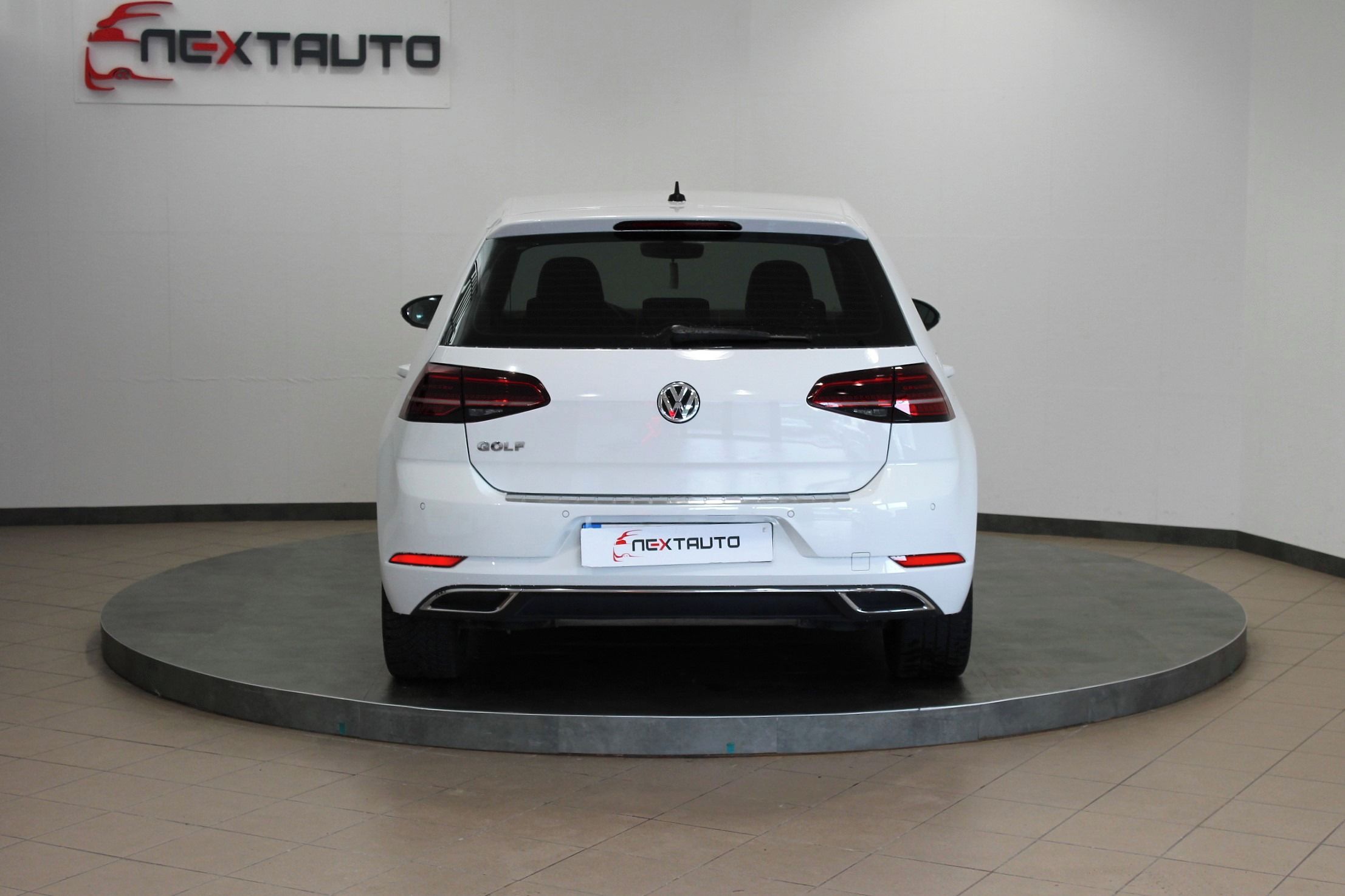 Volkswagen Golf, 2.0 TDI 110kW DSG HIGHLINE, ČR - fotka 4
