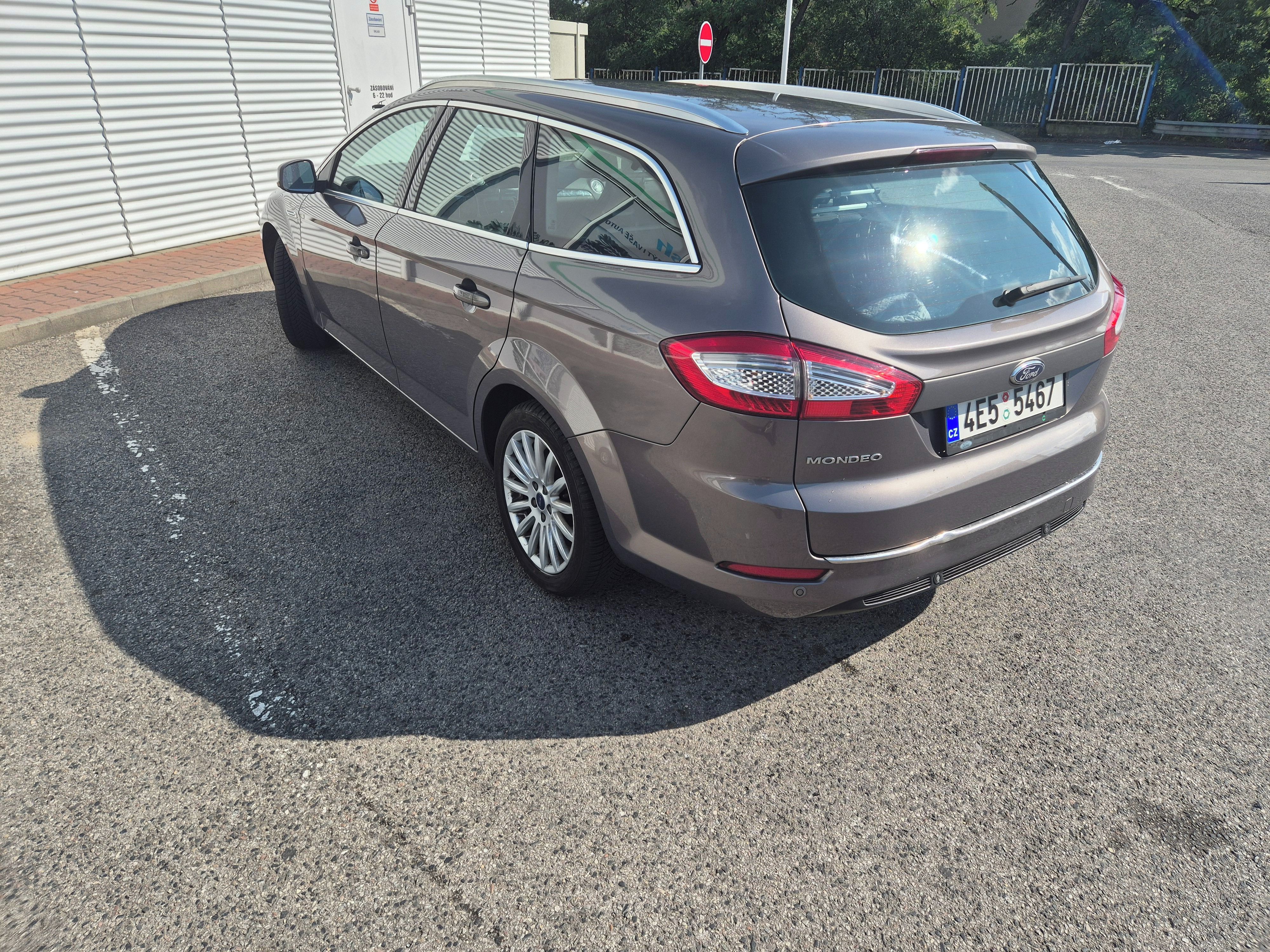 Ford Mondeo, 1.6 EcoBoost, kombi - fotka 6