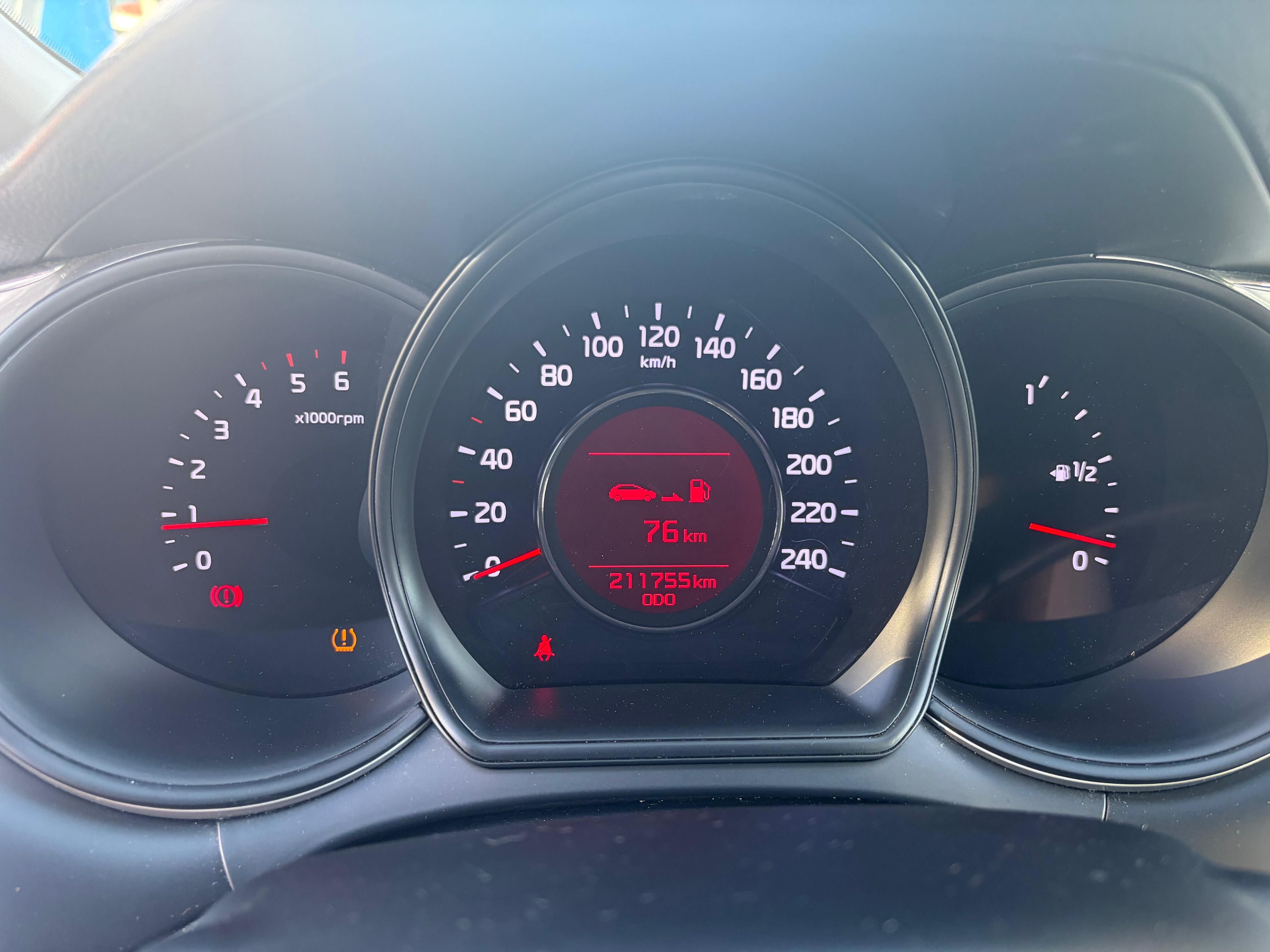 Kia Cee´d, Kia ceed combi 1.6 crdi 100 kw - fotka 2