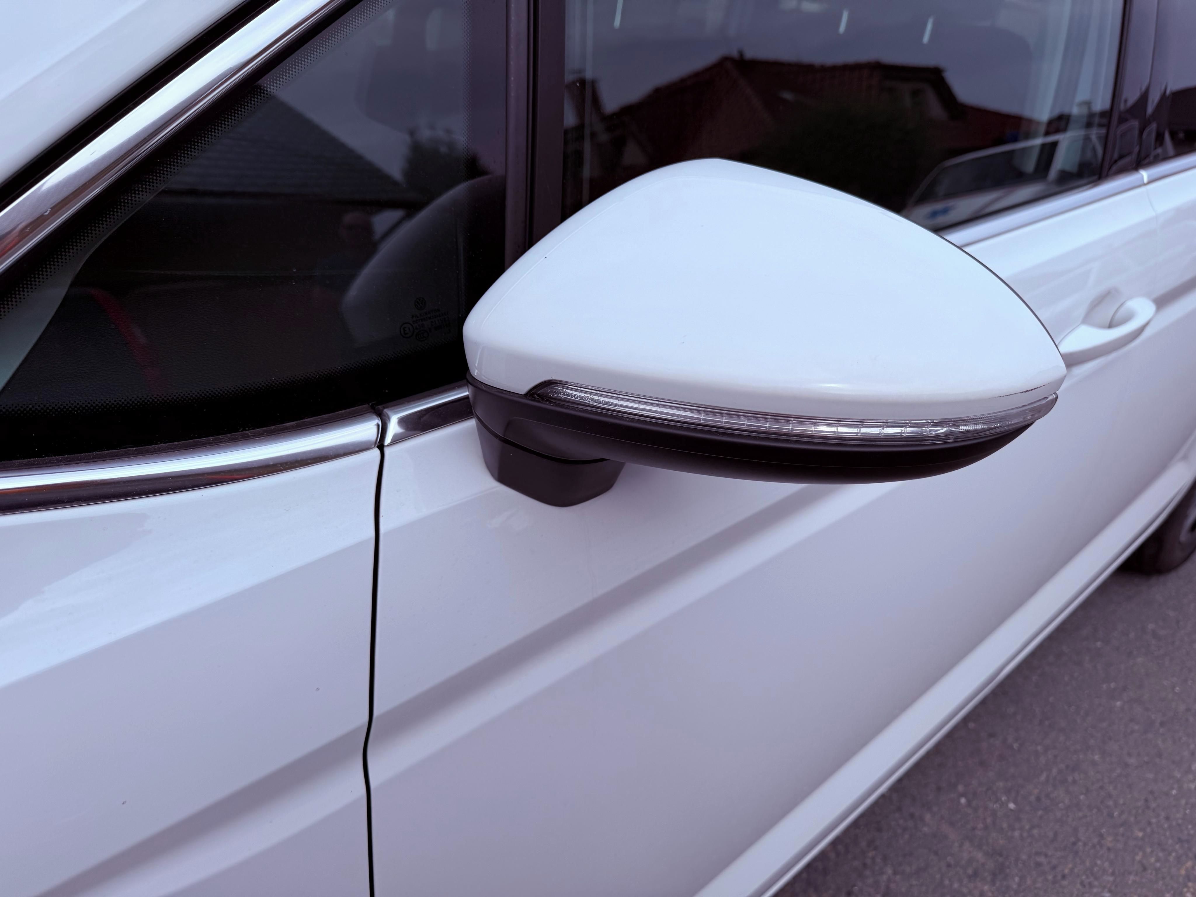 Volkswagen Touran, VW Touran 2.0 TDI DSG 110 kW - fotka 5