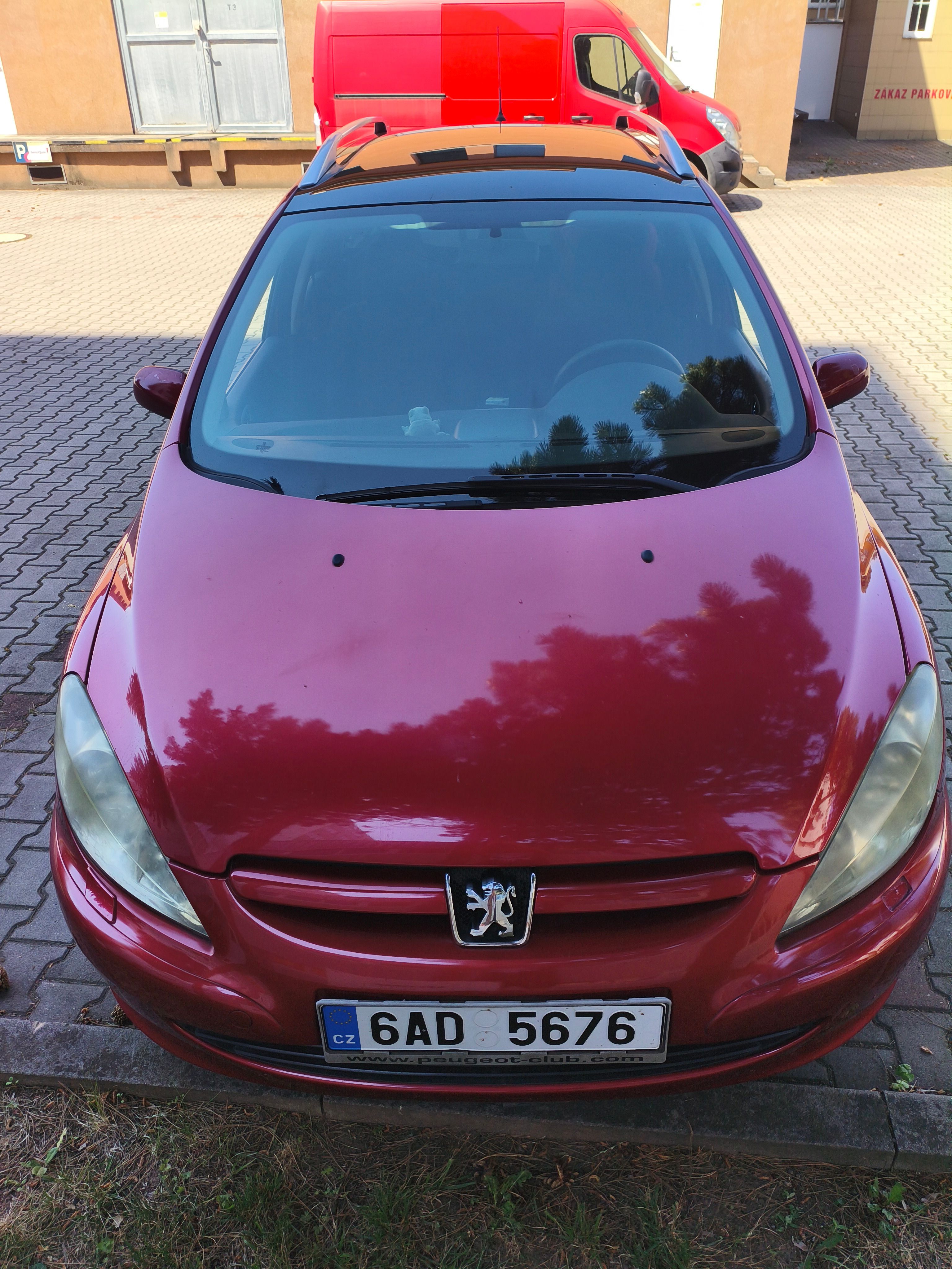 Peugeot 307, SW Panorama 7 míst - fotka 2