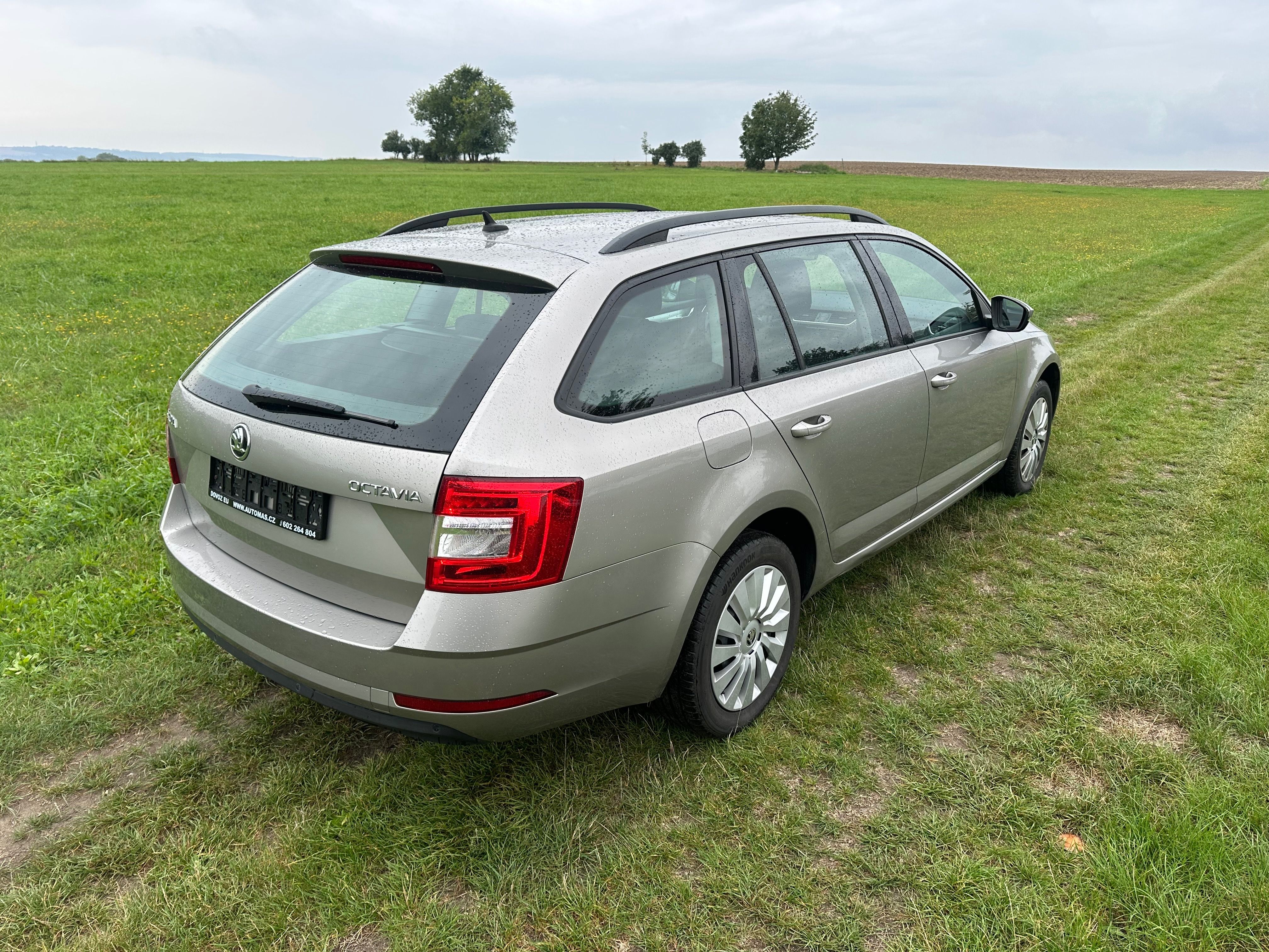 Škoda Octavia, COMBI 3-FACELIFT-1.6TDI-85KW - fotka 6