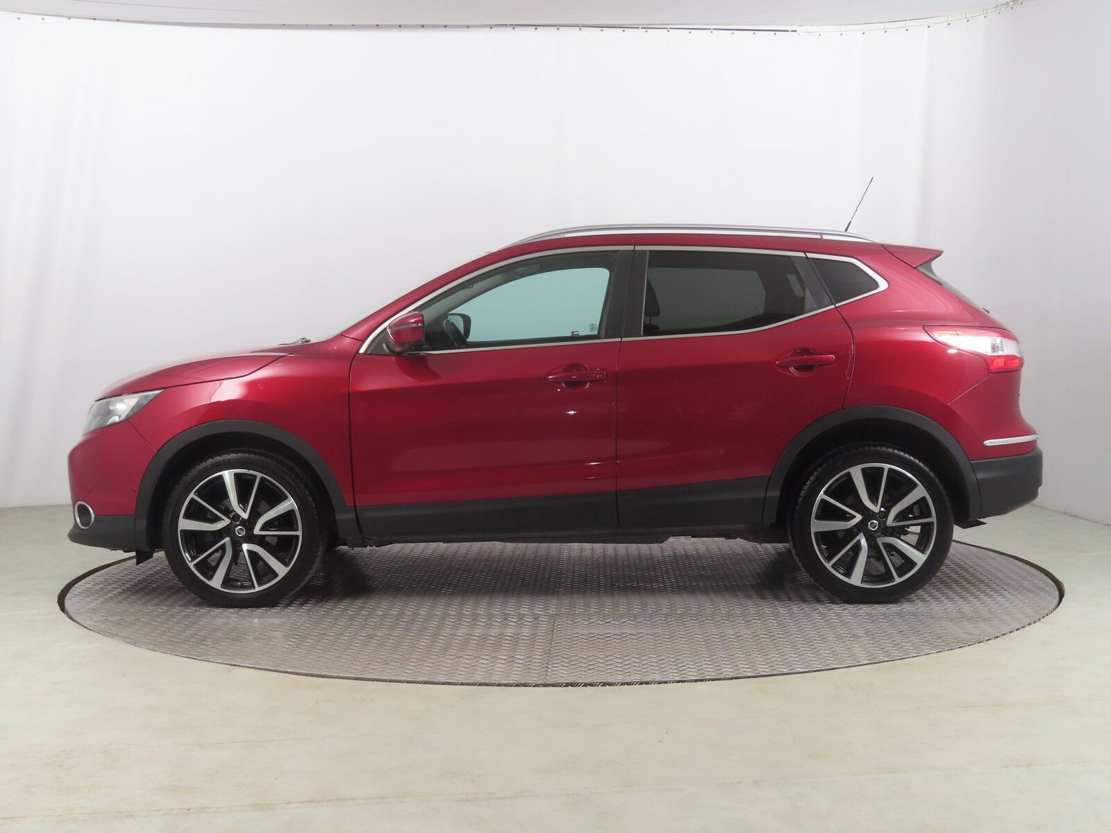Nissan Qashqai, 1.2 DIG-T, Premier Edition - fotka 3