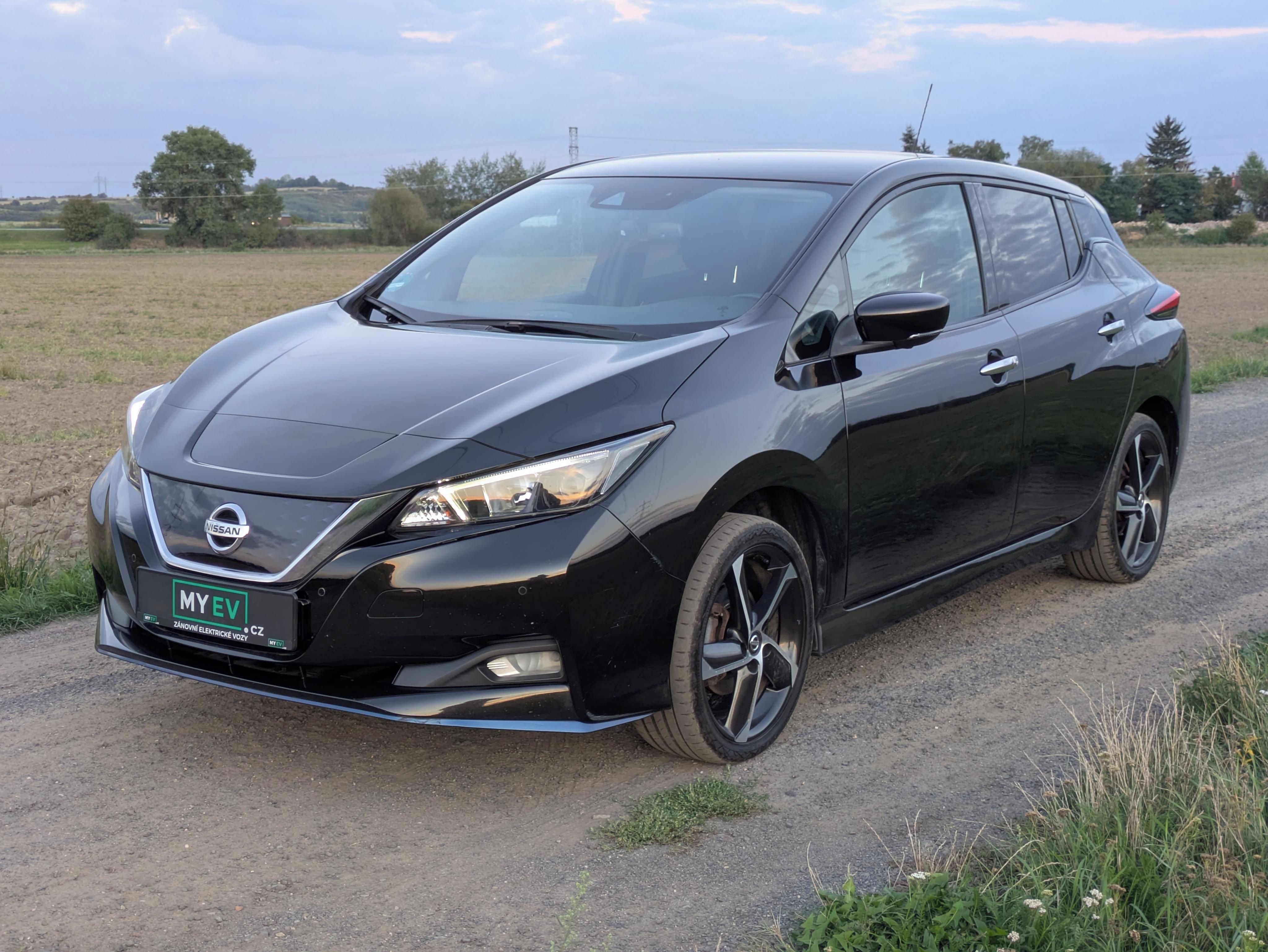 Nissan LEAF, 62kWh N-CONNECTA 2xALU SOH 87% - fotka 3
