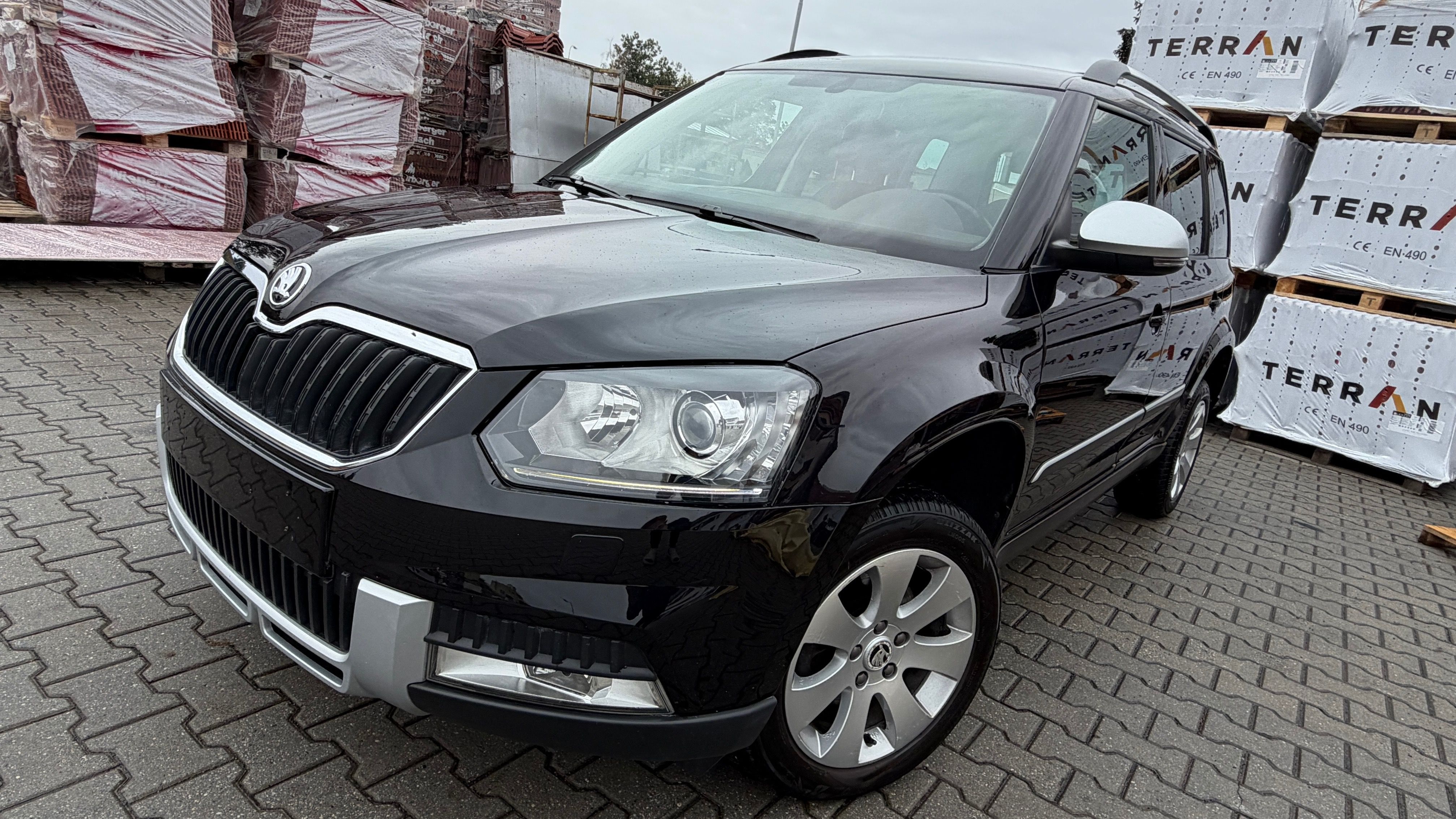 Škoda Yeti, 2.0TDI 4X4 TAŽNÉ XENONY