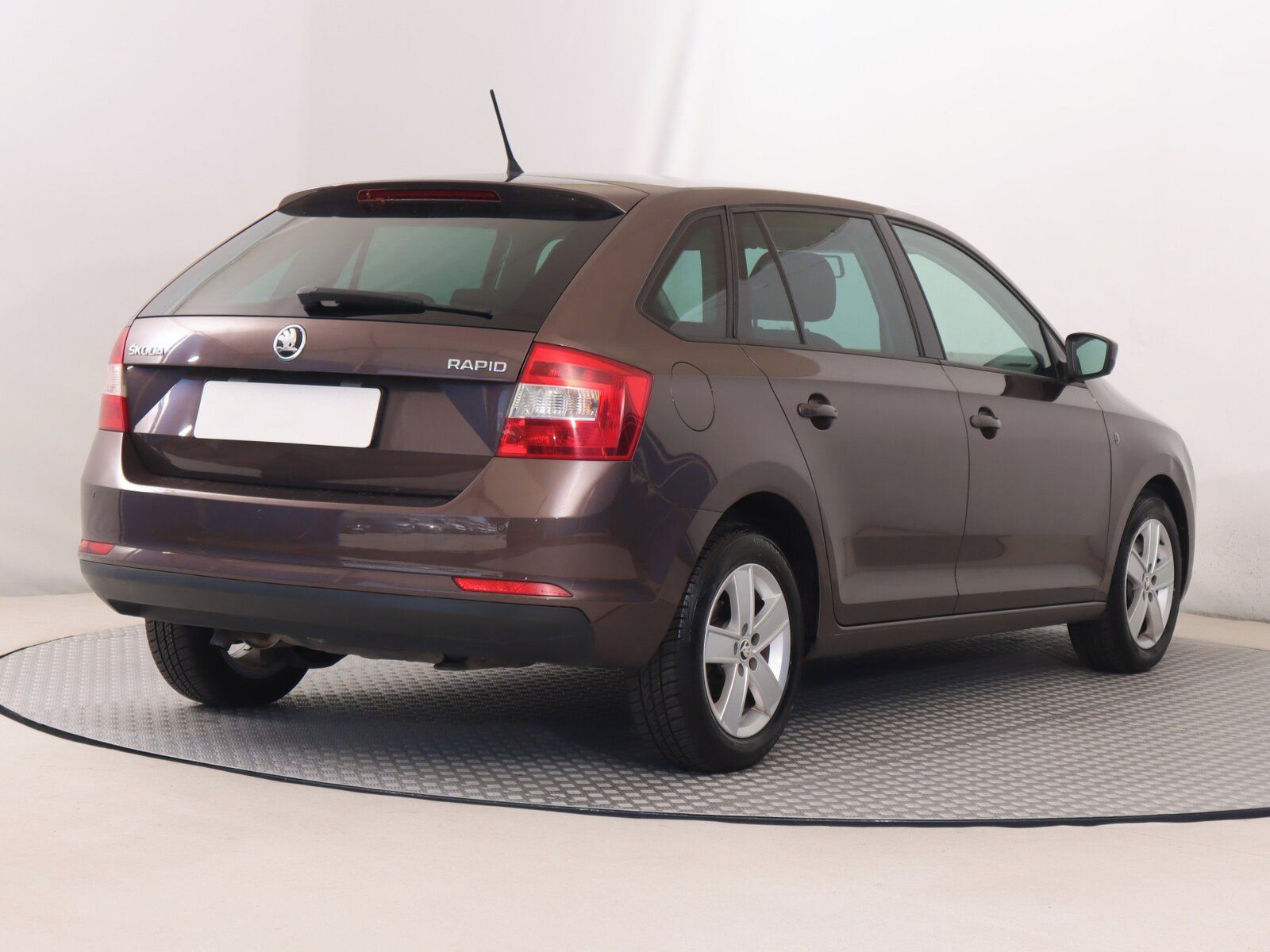Škoda Rapid, 1.2 TSI, Spaceback - fotka 5