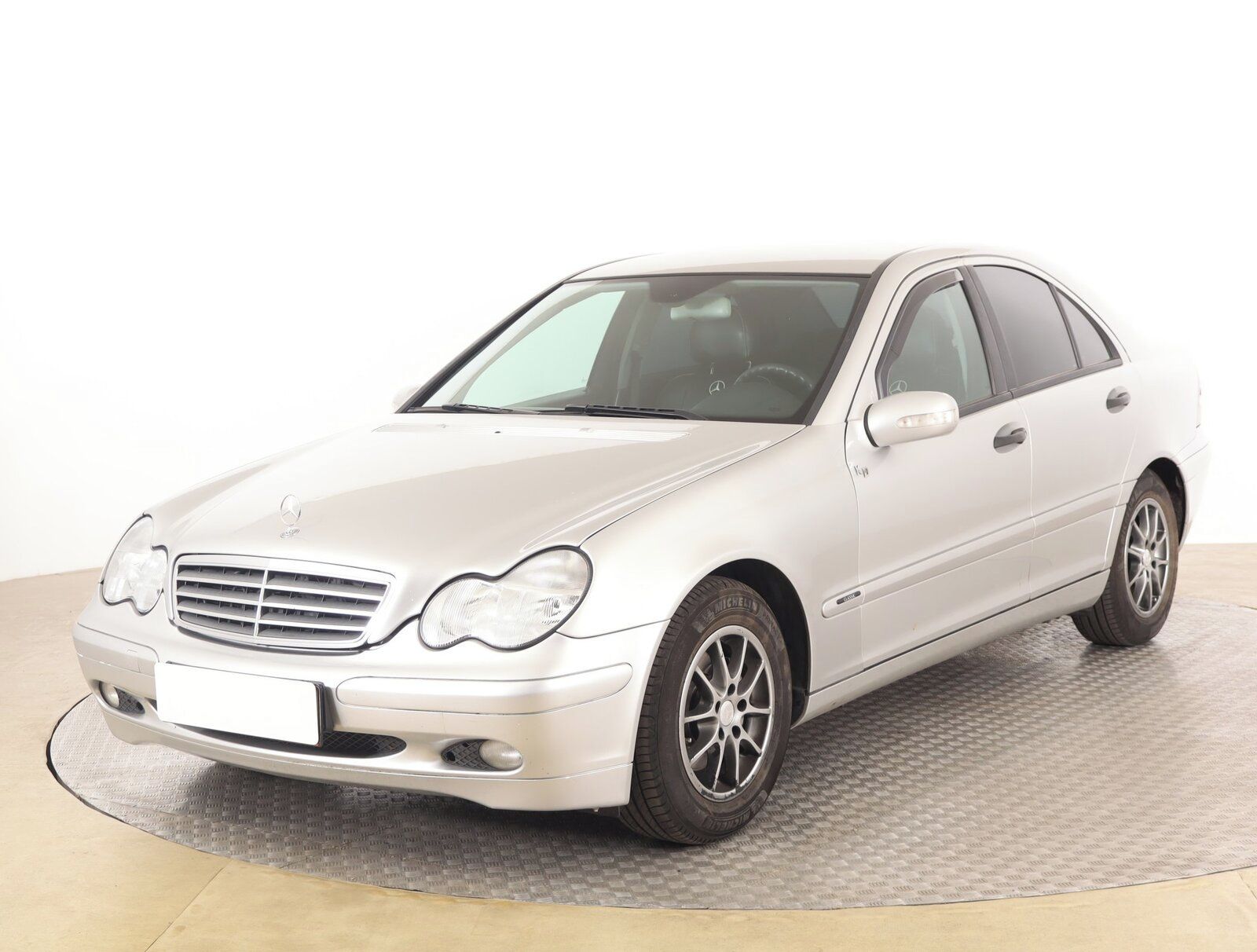 Mercedes-Benz Třídy C, 200 CDI, po STK, jezdí dobře - fotka 2