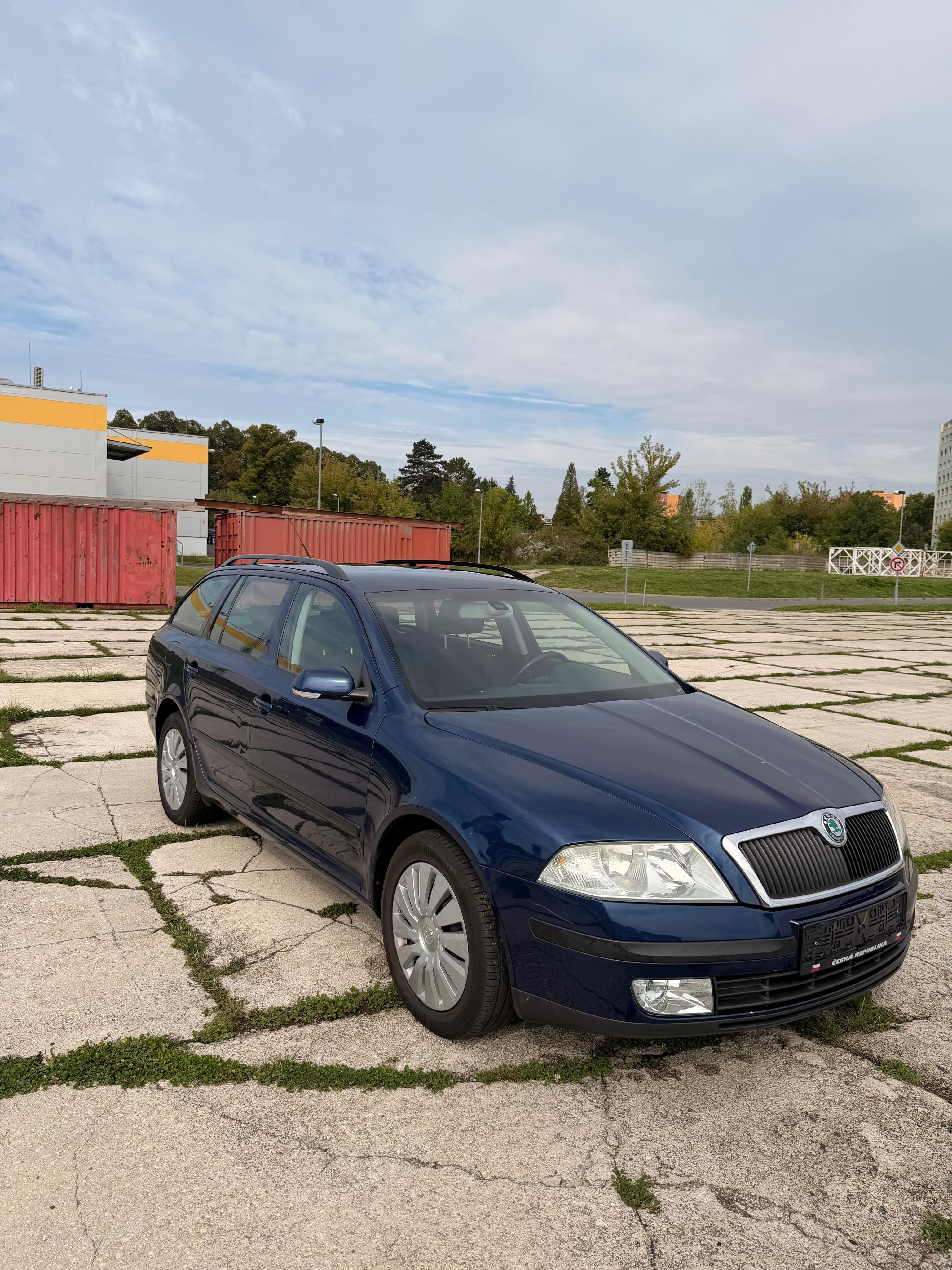 Škoda Octavia, 2.0 TDI, servisováno - fotka 4