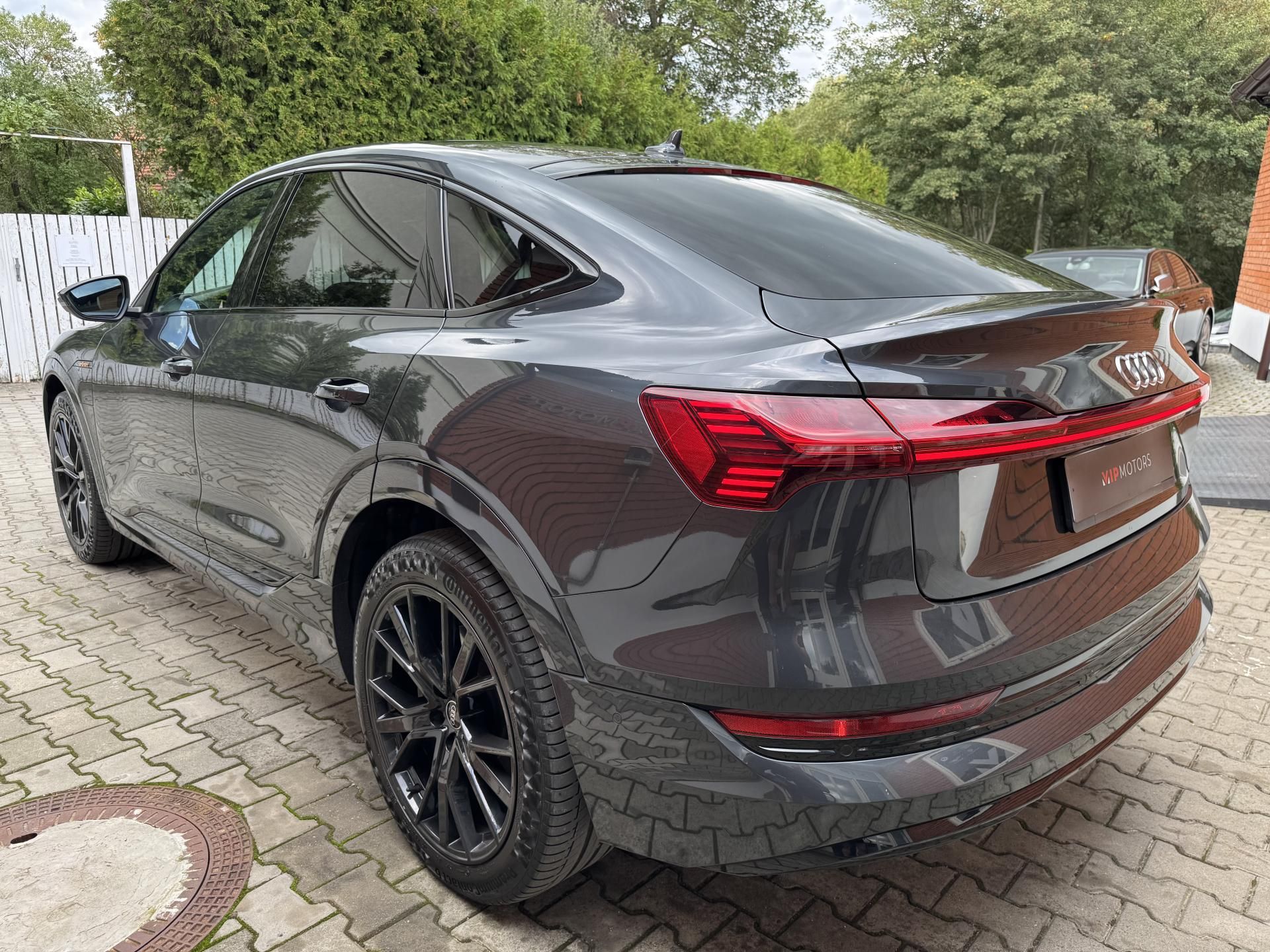 Audi e-tron, E-TRON-300KW-SPORTBACK-R21 - fotka 4
