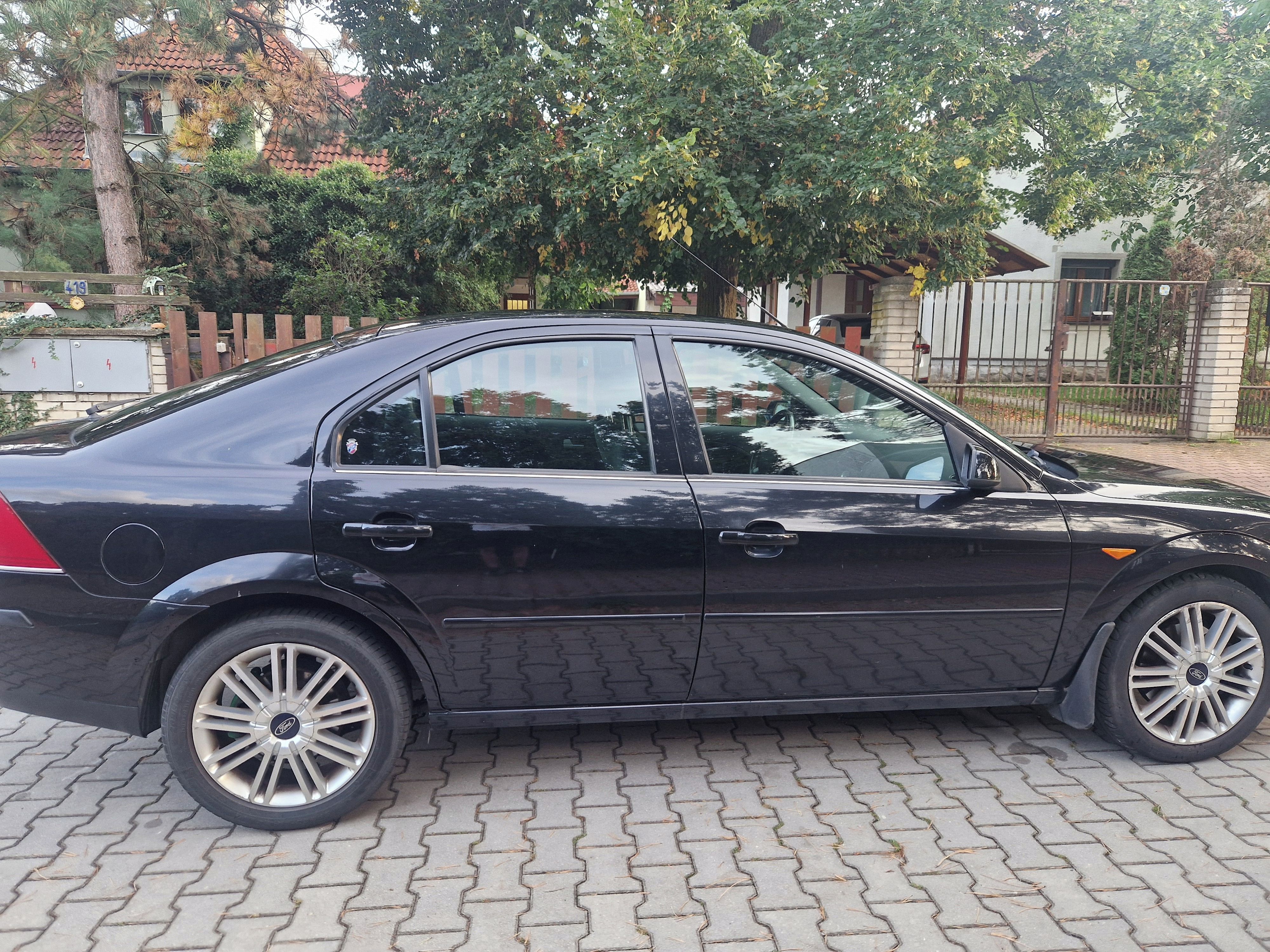 Ford Mondeo, 1.8i Ghia - fotka 5