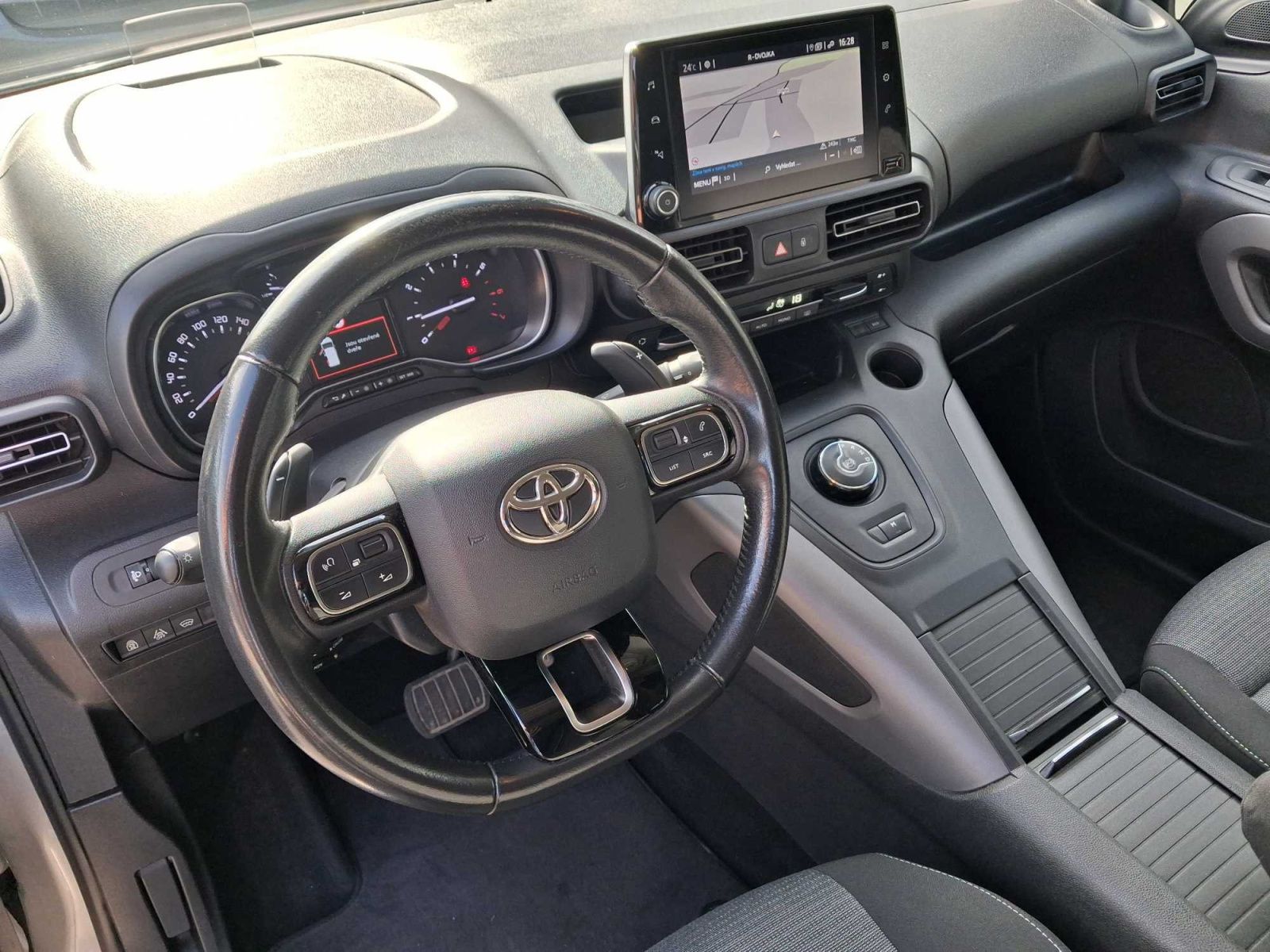 Toyota Proace City Verso, Maxi 1.2 T, Family, 7Míst - fotka 3
