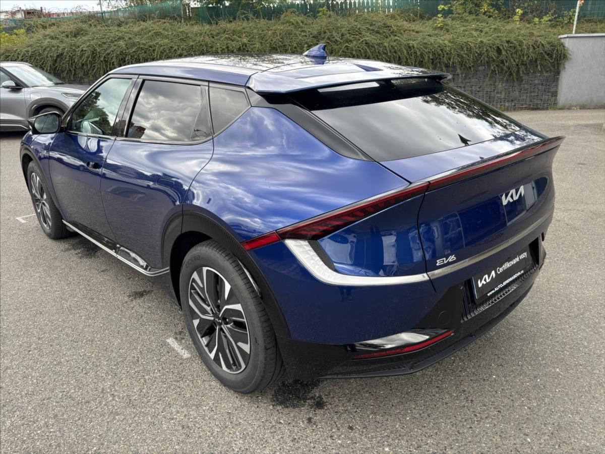 Kia EV6, 168kW Earth ZÁRUKA SoH 98% - fotka 3