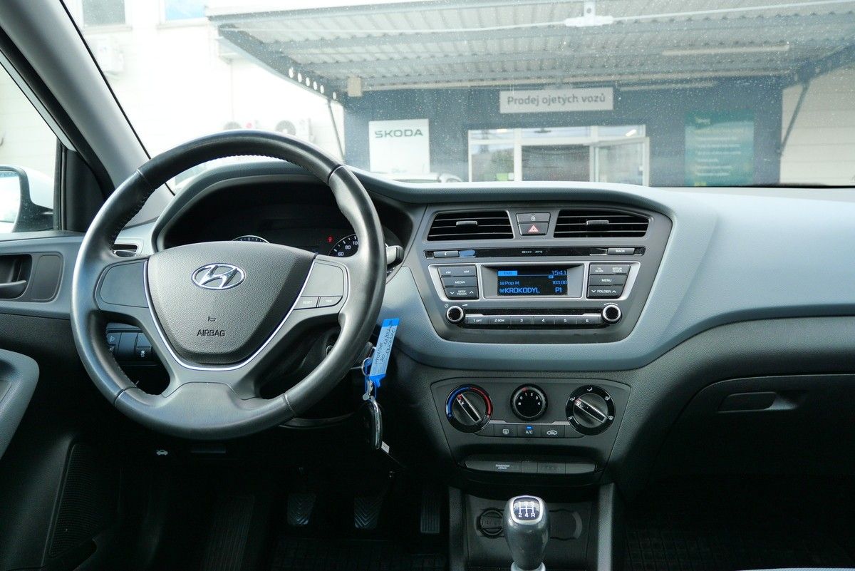 Hyundai i20, 1.2i 55kW Family - fotka 6
