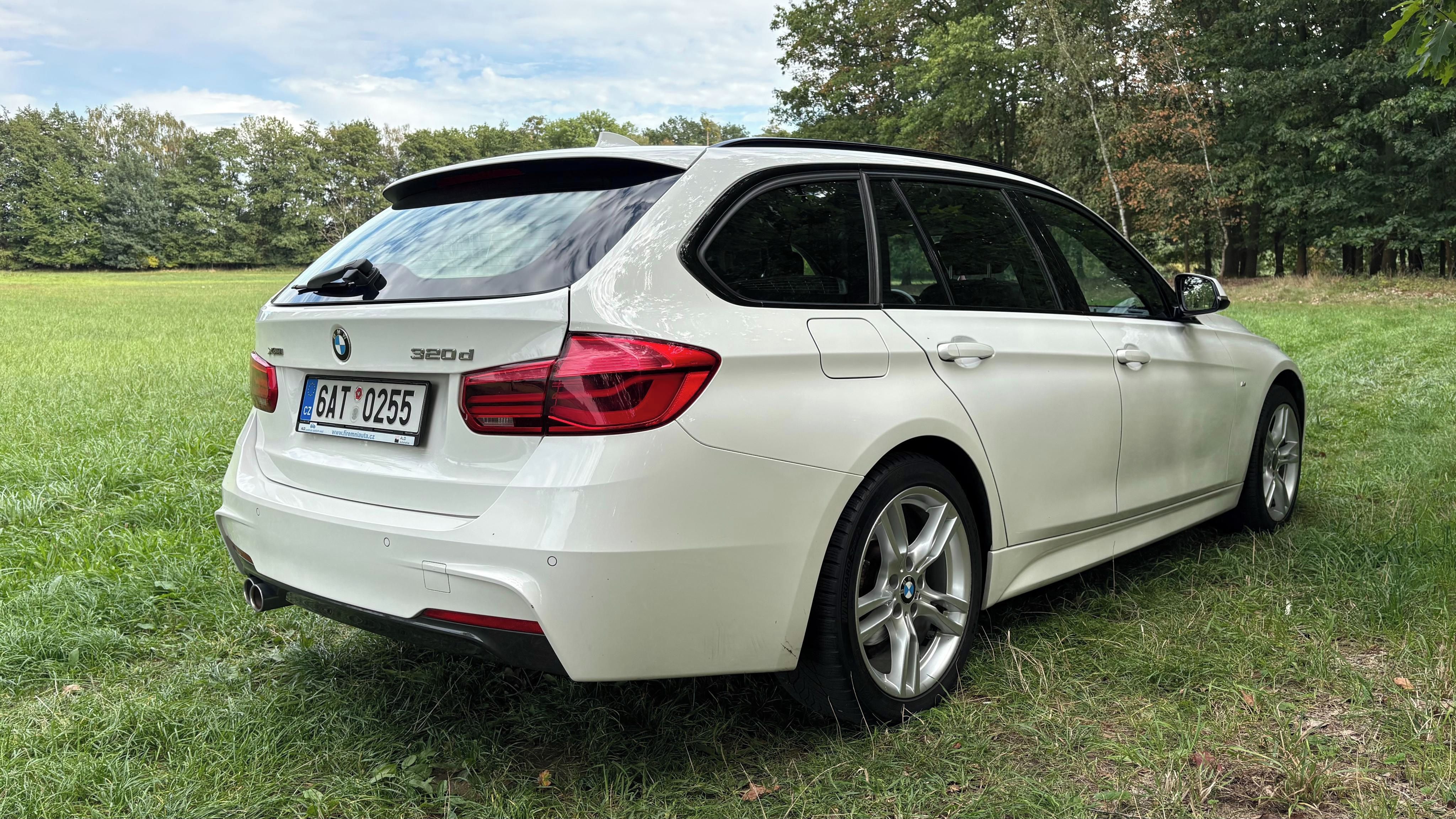 BMW Řada 3, BMW 320d xDrive Touring M Spor - fotka 5