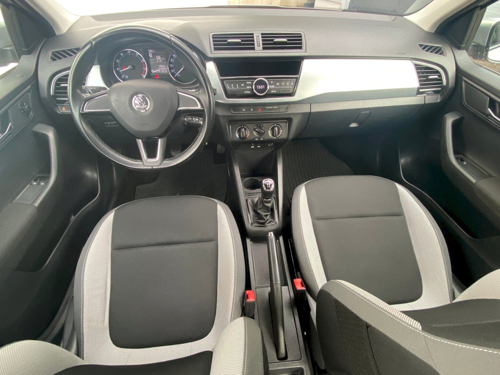 Škoda Fabia, Ambition 1.2 TSI 66 kW - fotka 5