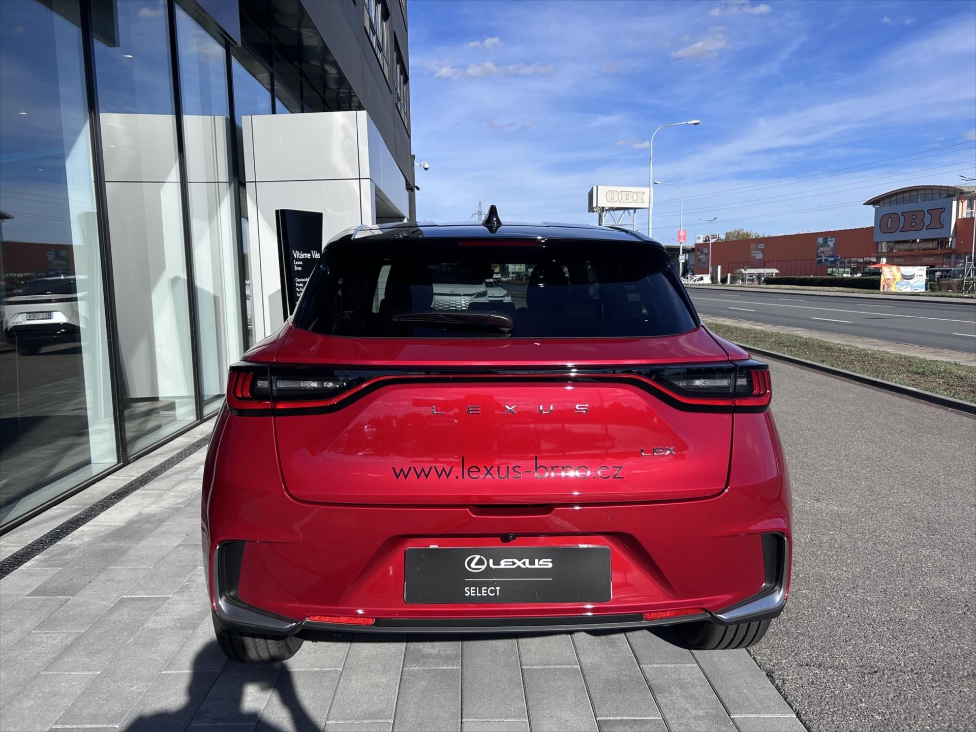 Lexus LBX, 1.5   Emotion Tech - fotka 4