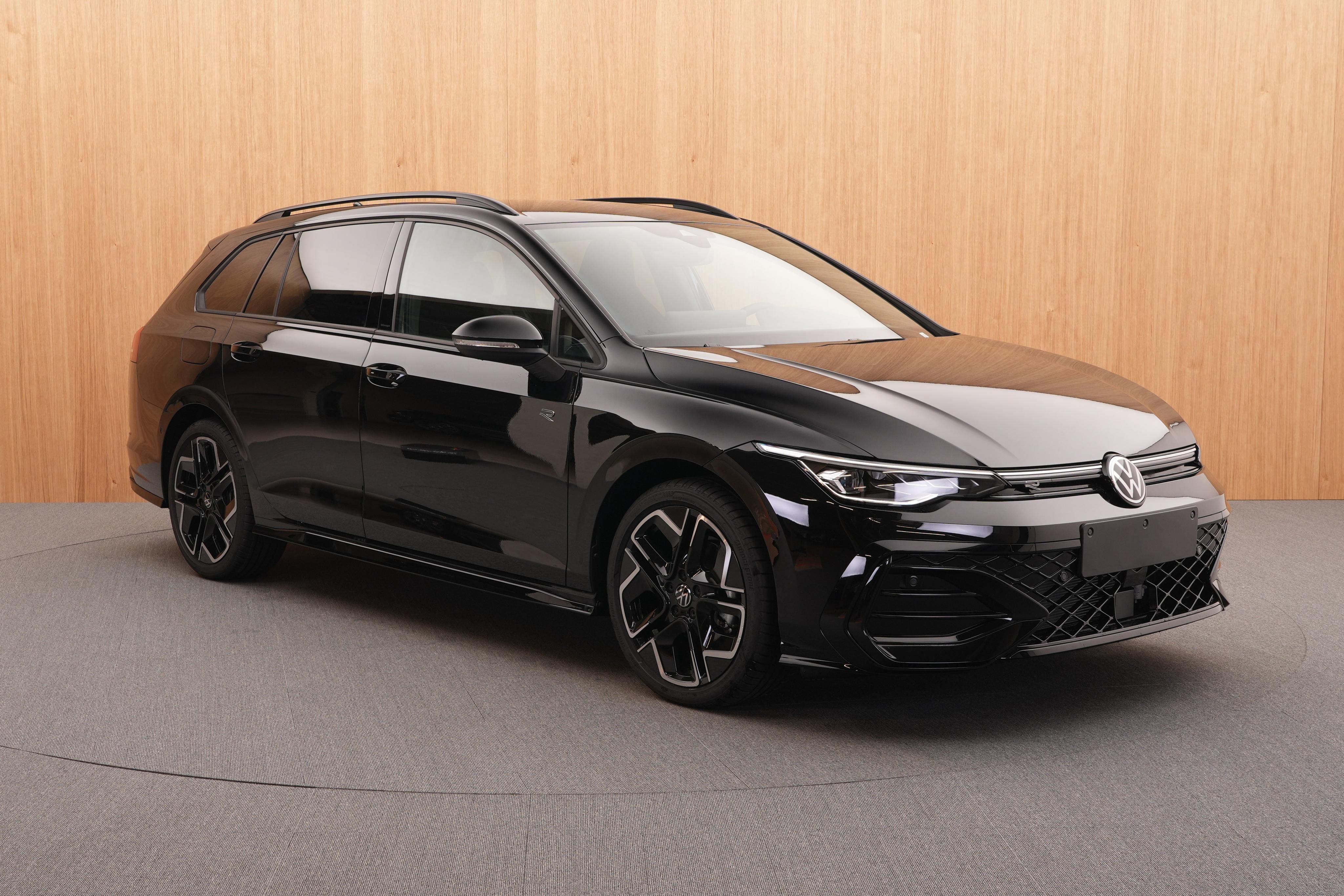 Volkswagen Golf Variant, R-Line Limited 1.5 eTSI mHEV - fotka 6