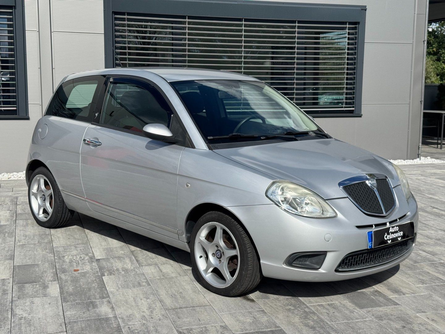 Lancia Y, 1,4i 57 KW Klima - fotka 3