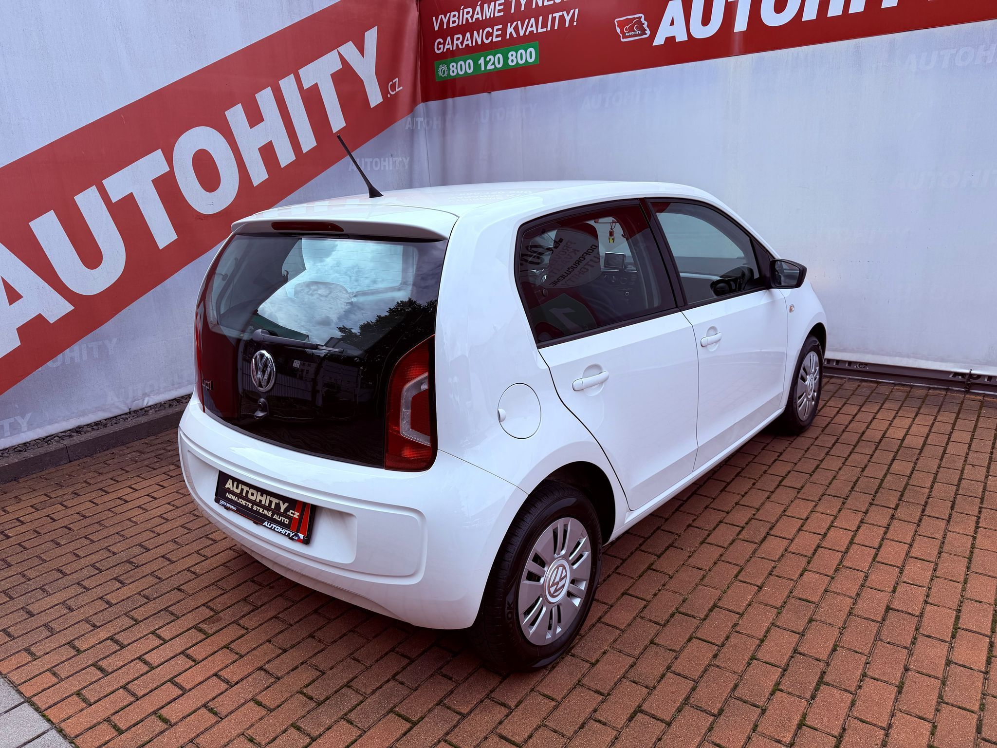 Volkswagen Up!, 1.0 Move up!, Serviska - fotka 6