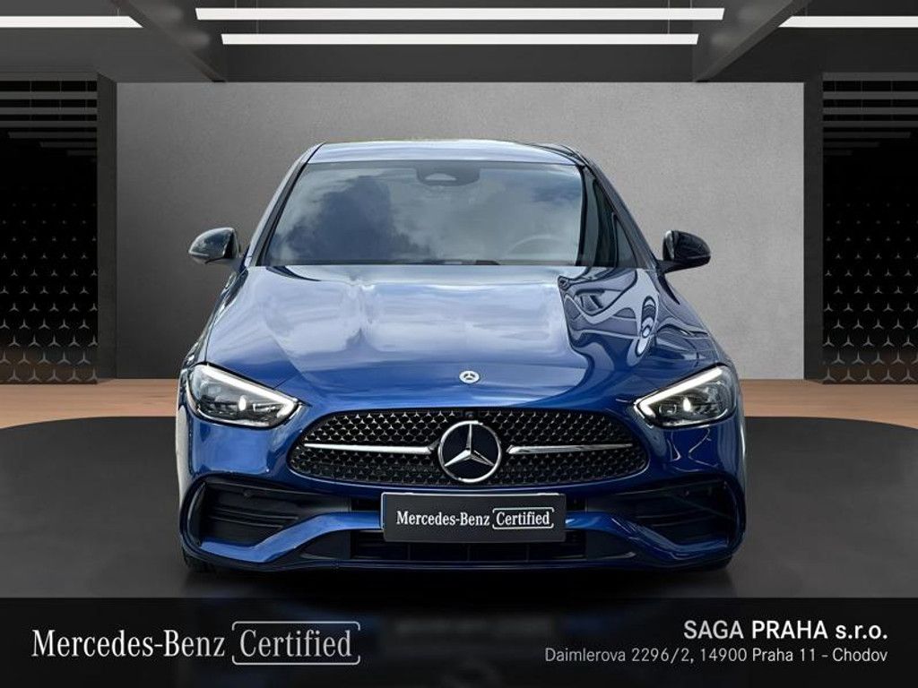 Mercedes-Benz Třídy C, C-Třída 220 d 4MATIC AMG Night - fotka 2