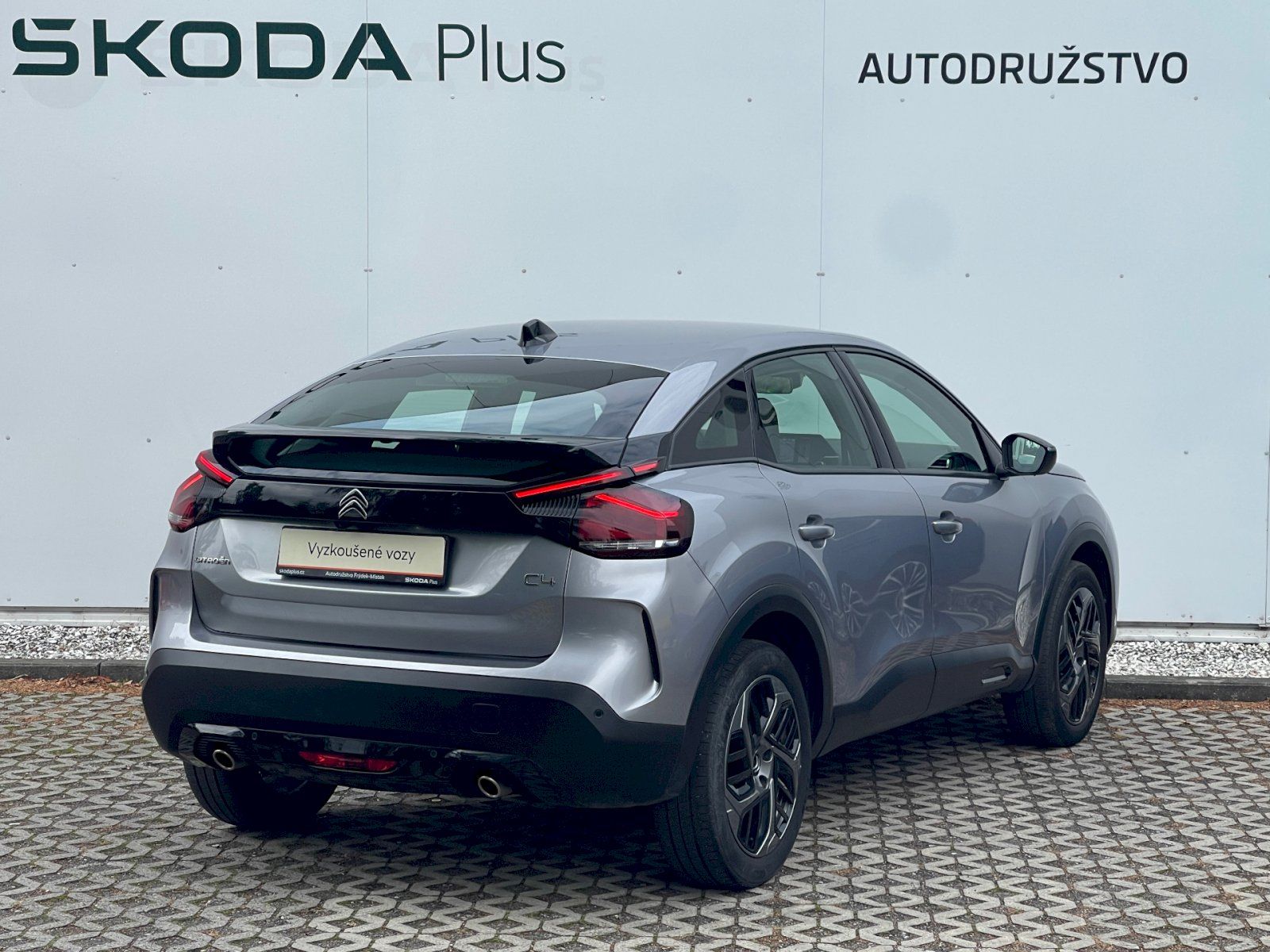 Citroën C4, AUT 1.2 PureTech / 96 kW Feel - fotka 2