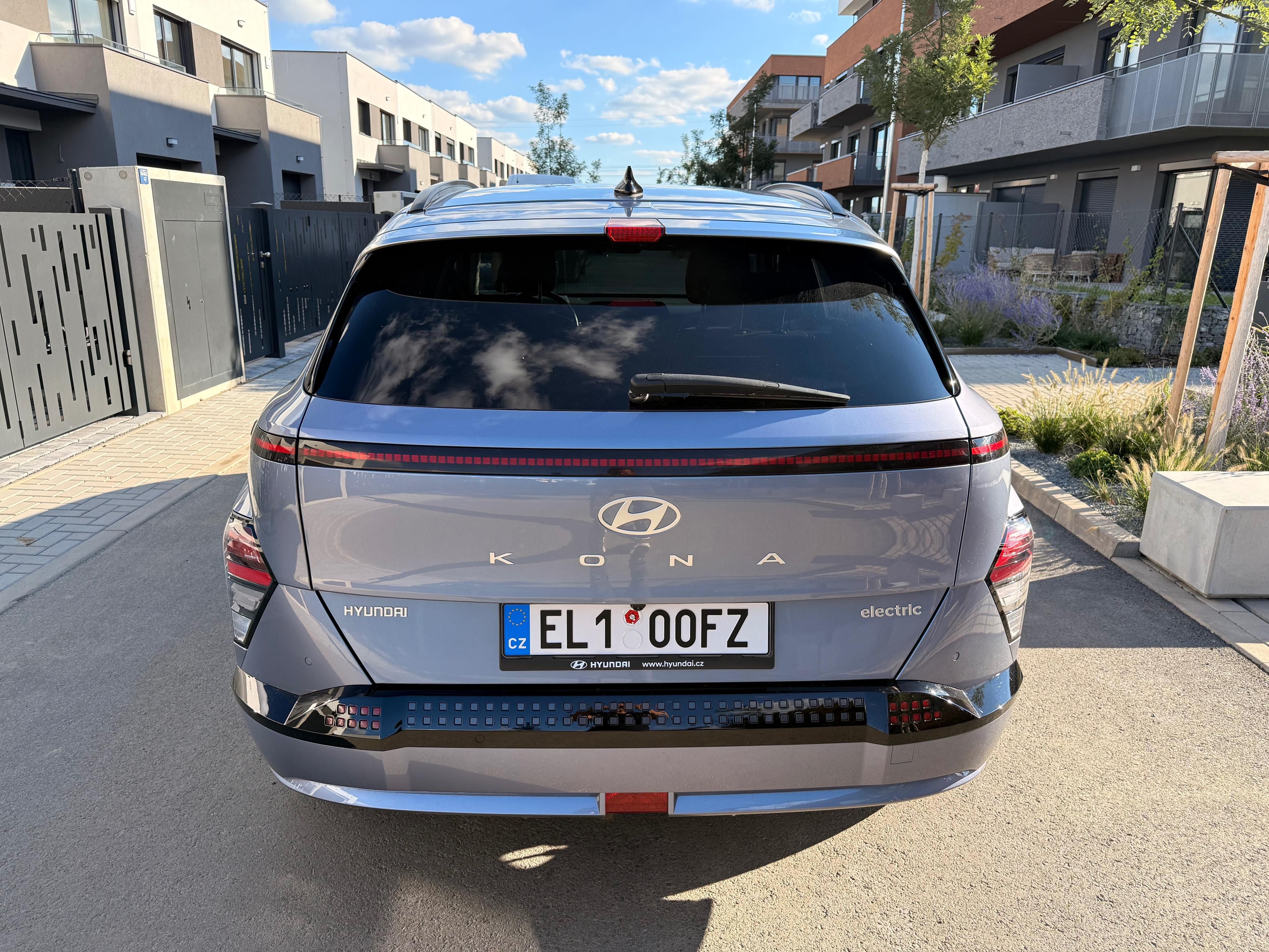 Hyundai Kona, Power 65kWh Style Premium - fotka 5