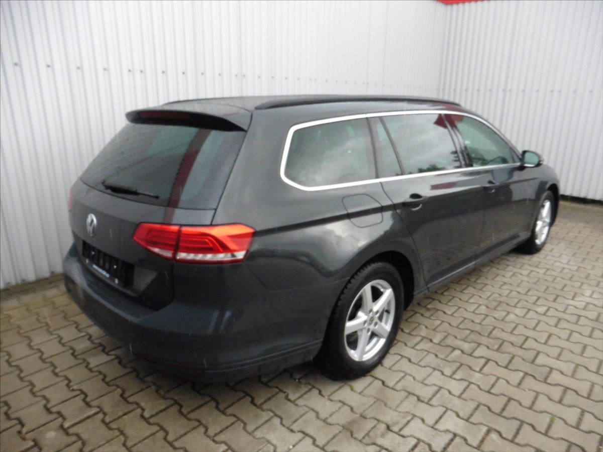 Volkswagen Passat, Variant 1,4 TSi Comfortline - fotka 4