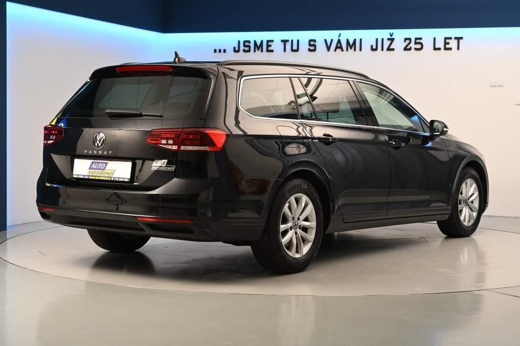 Volkswagen Passat, 2.0 LED DSG ACC VIRTUAL Kamera - fotka 5