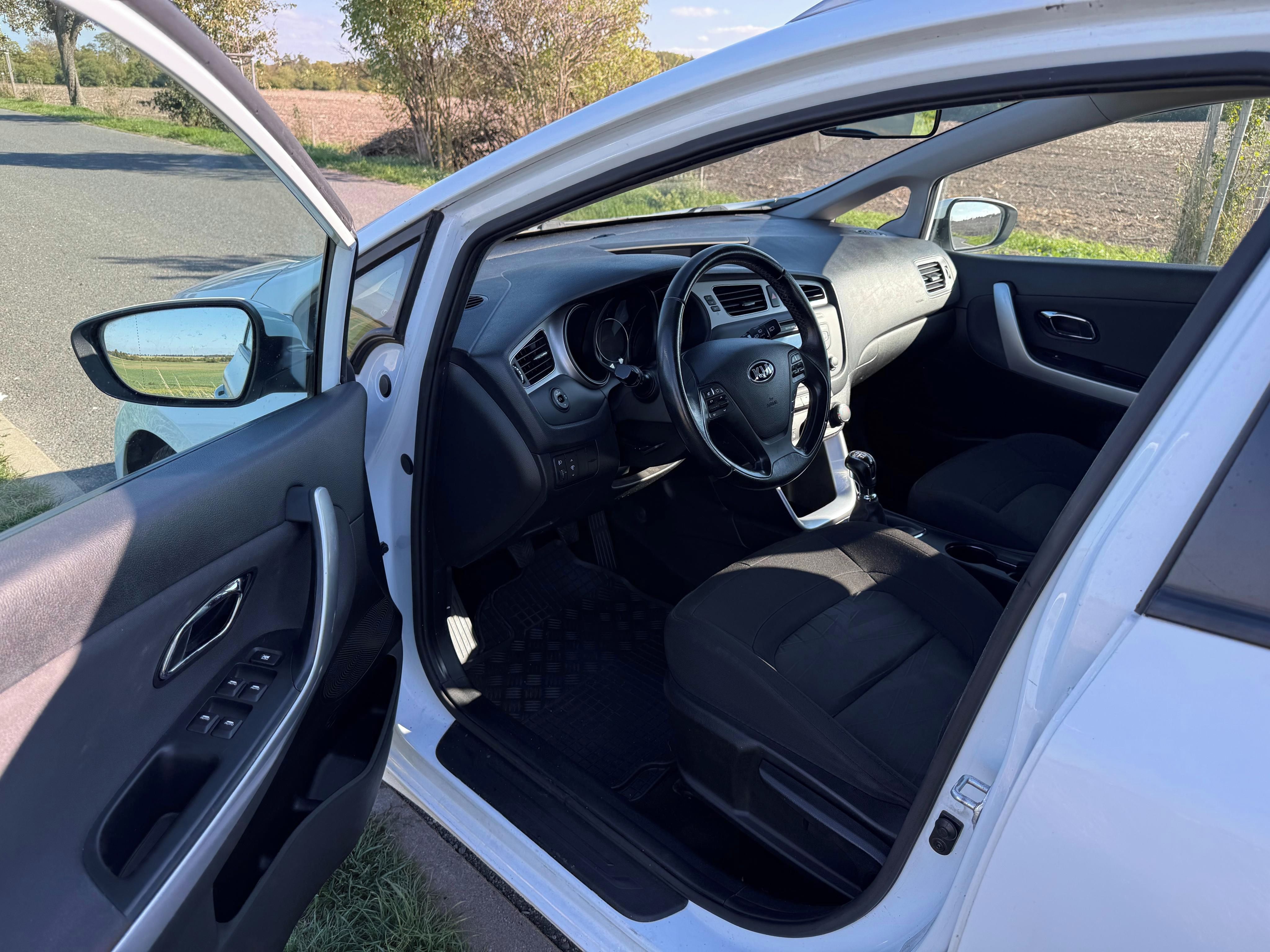Kia Cee´d, 1.6 CRDi 2015 - fotka 6