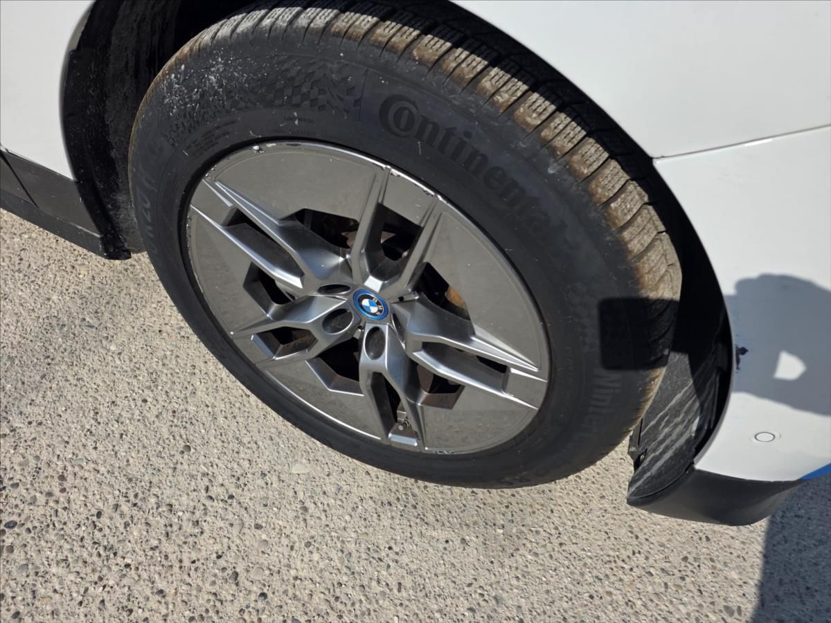 BMW iX, Xdrive+SOH 97,06% - fotka 5