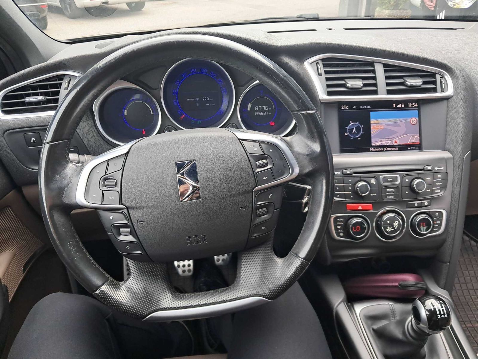 DS 4, 1.6 HDi, Navi, Kožené sedačky - fotka 3