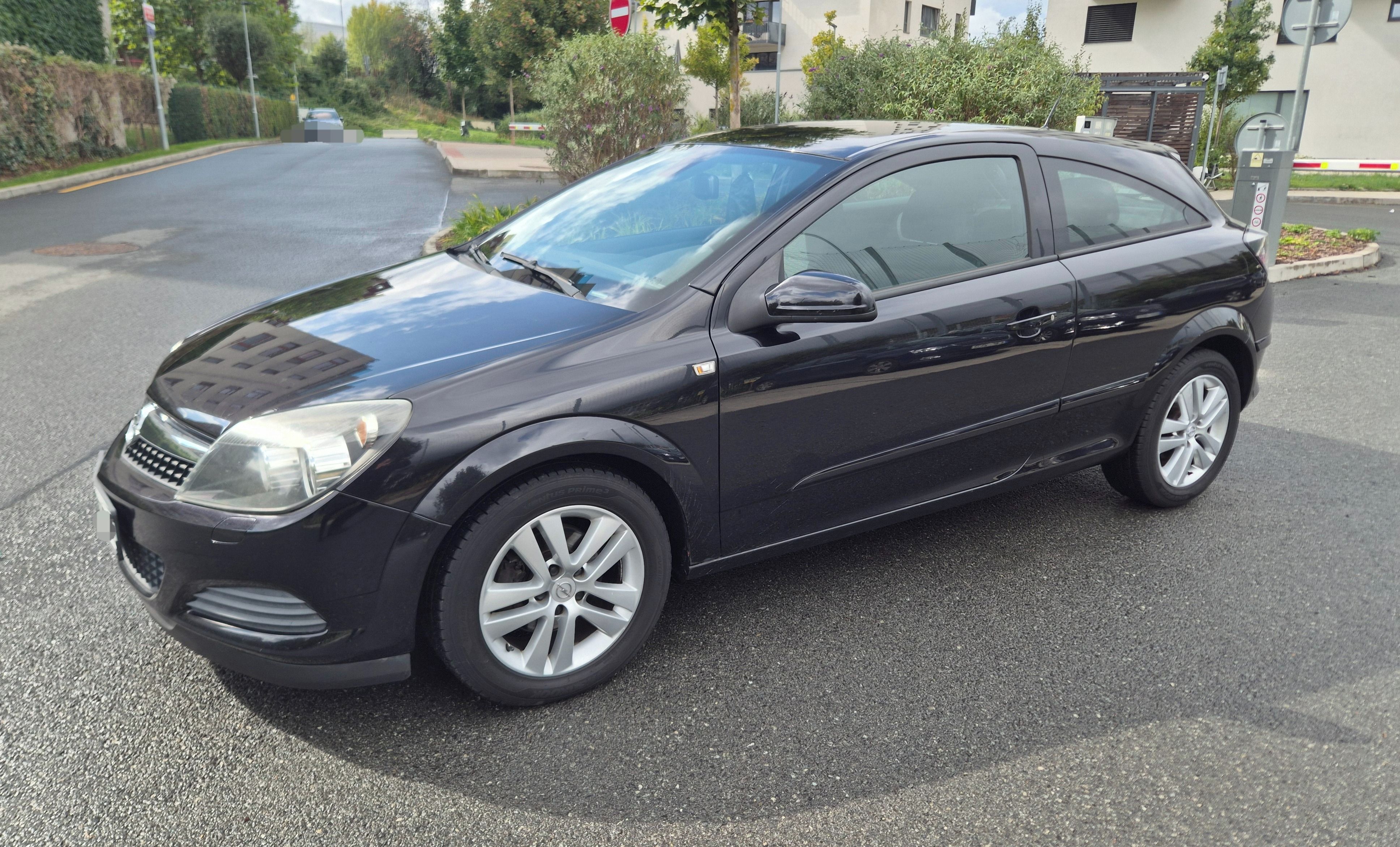 Opel Astra, GTC 1.6 85kW AUTOMAT - fotka 4