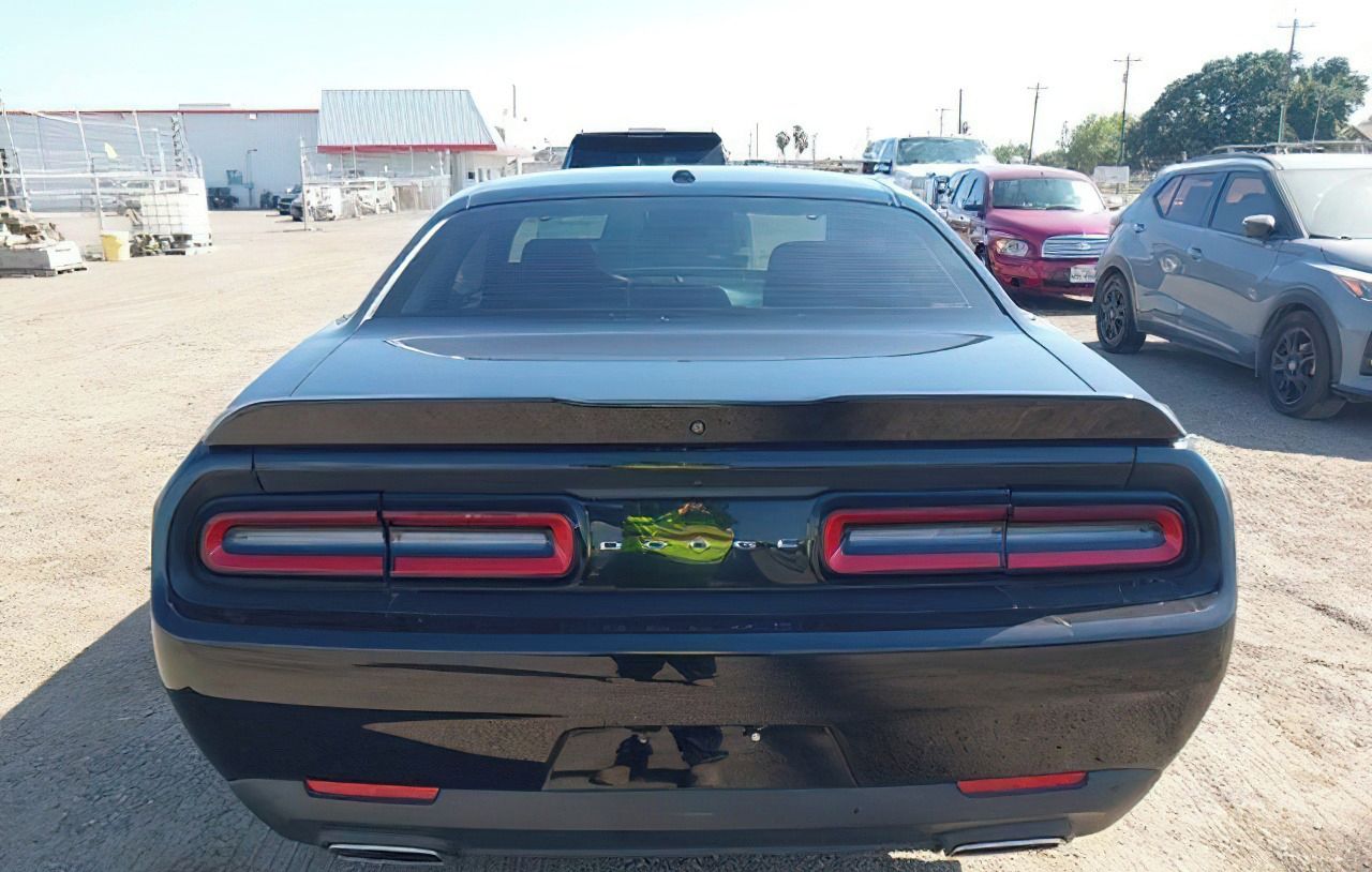 Dodge Challenger, Auto na cestě - fotka 5