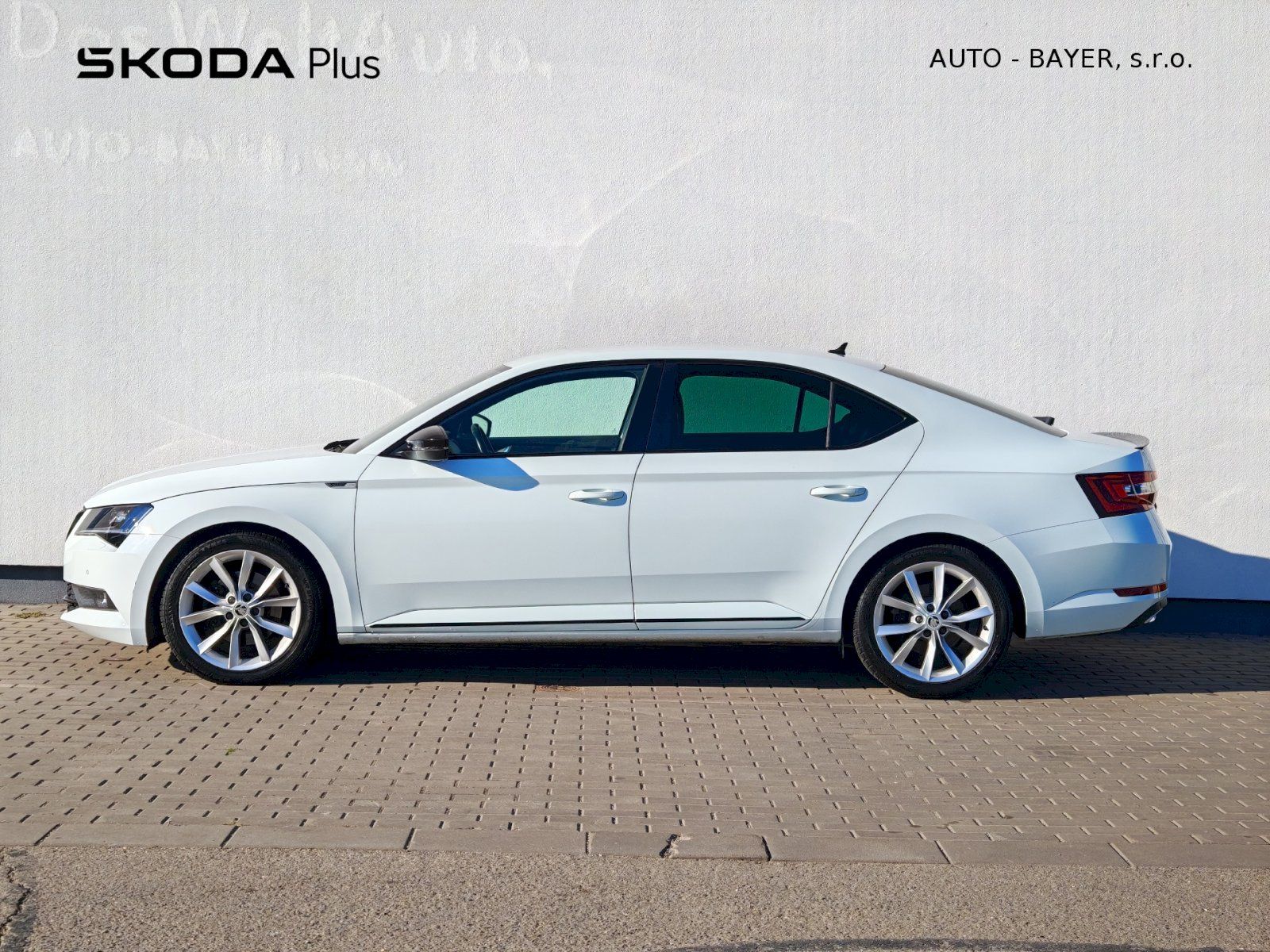 Škoda Superb, 2.0TDi 110kW  DSG SPORTLINE - fotka 3