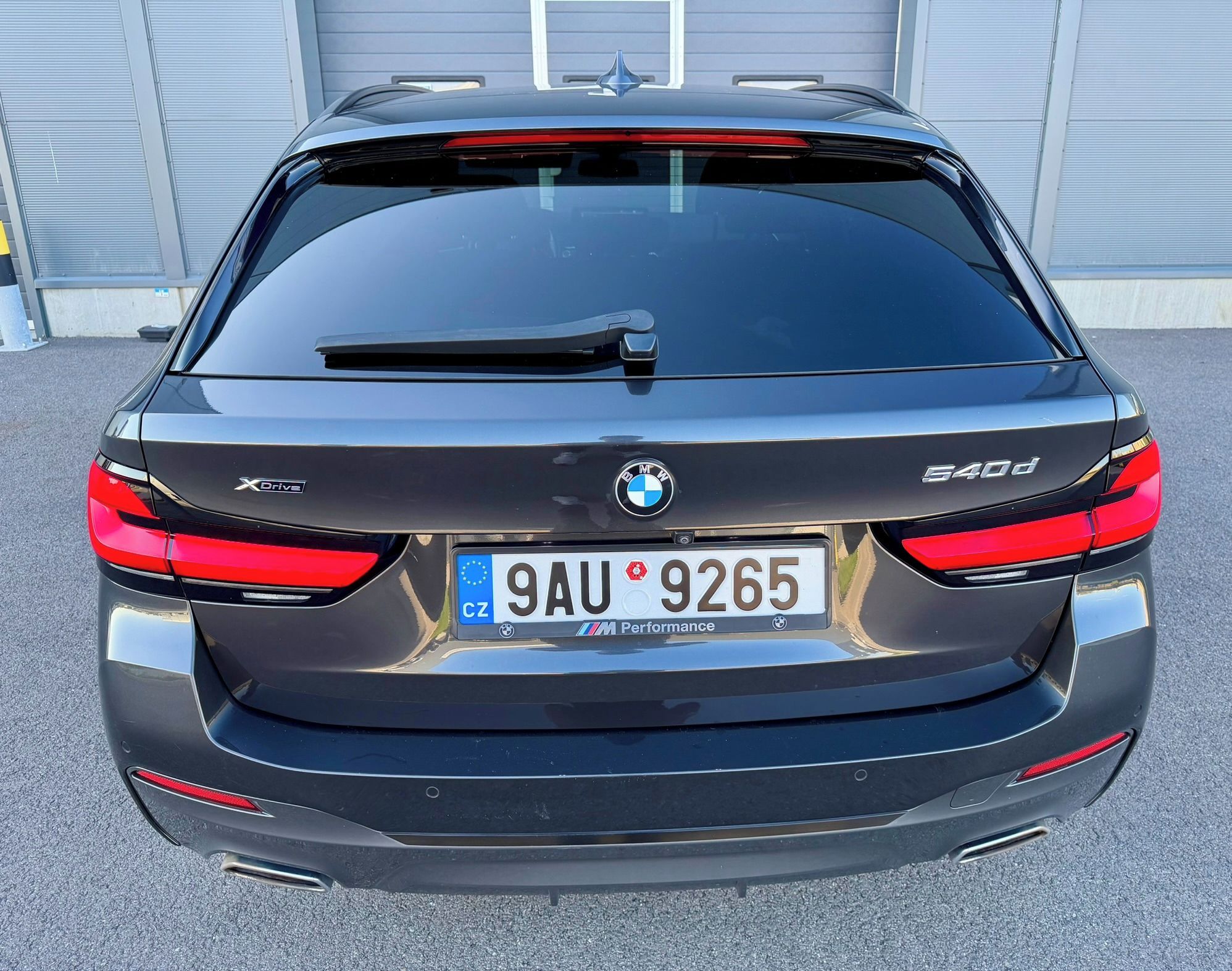 BMW Řada 5, 540d xDrive Touring - fotka 5