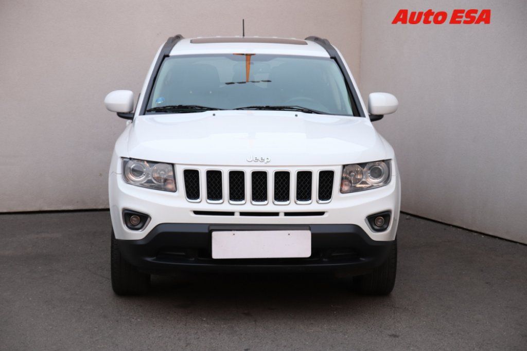 Jeep Compass, 2.2crdi 4x4,navi,kůže - fotka 2