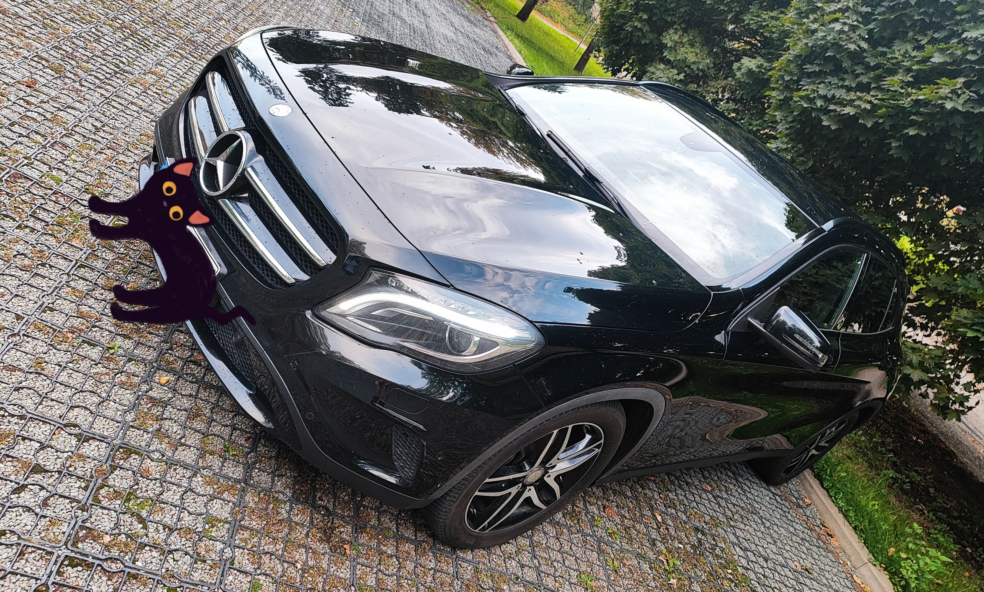 Mercedes-Benz GLA, 1,6 115 kW kůže, navi - fotka 2