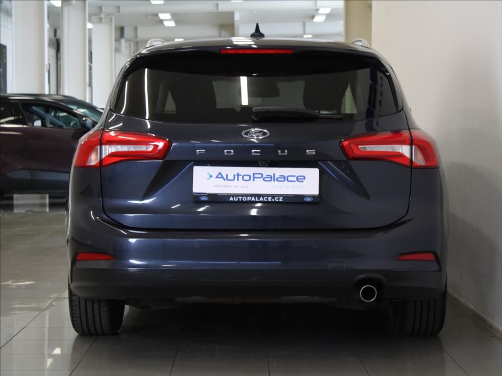 Ford Focus, 1,5 EB 110kW AT Titan.X 1.maj. - fotka 4