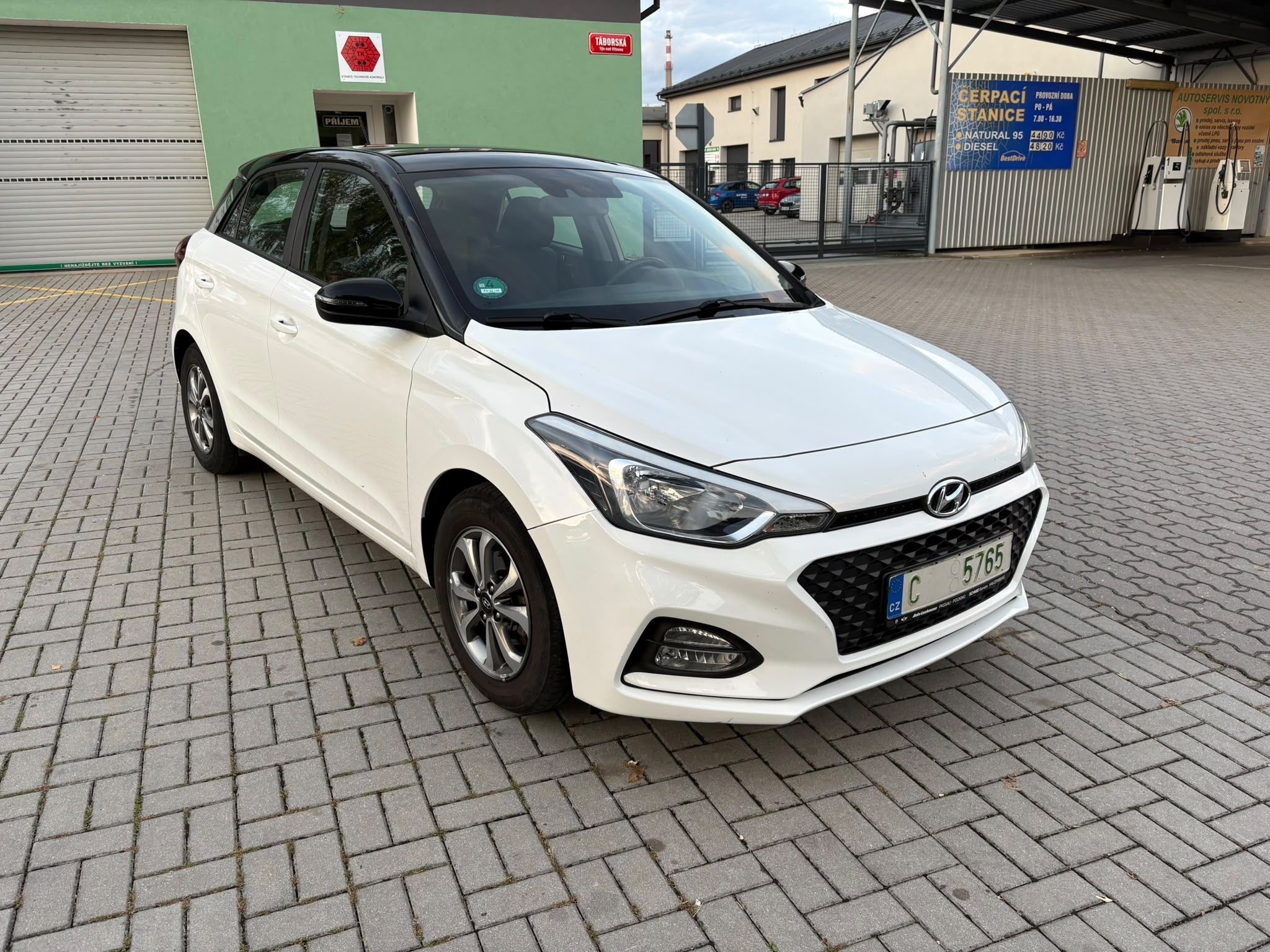 Hyundai i20, 1,3 62 KW Go Plus Plný servis - fotka 2