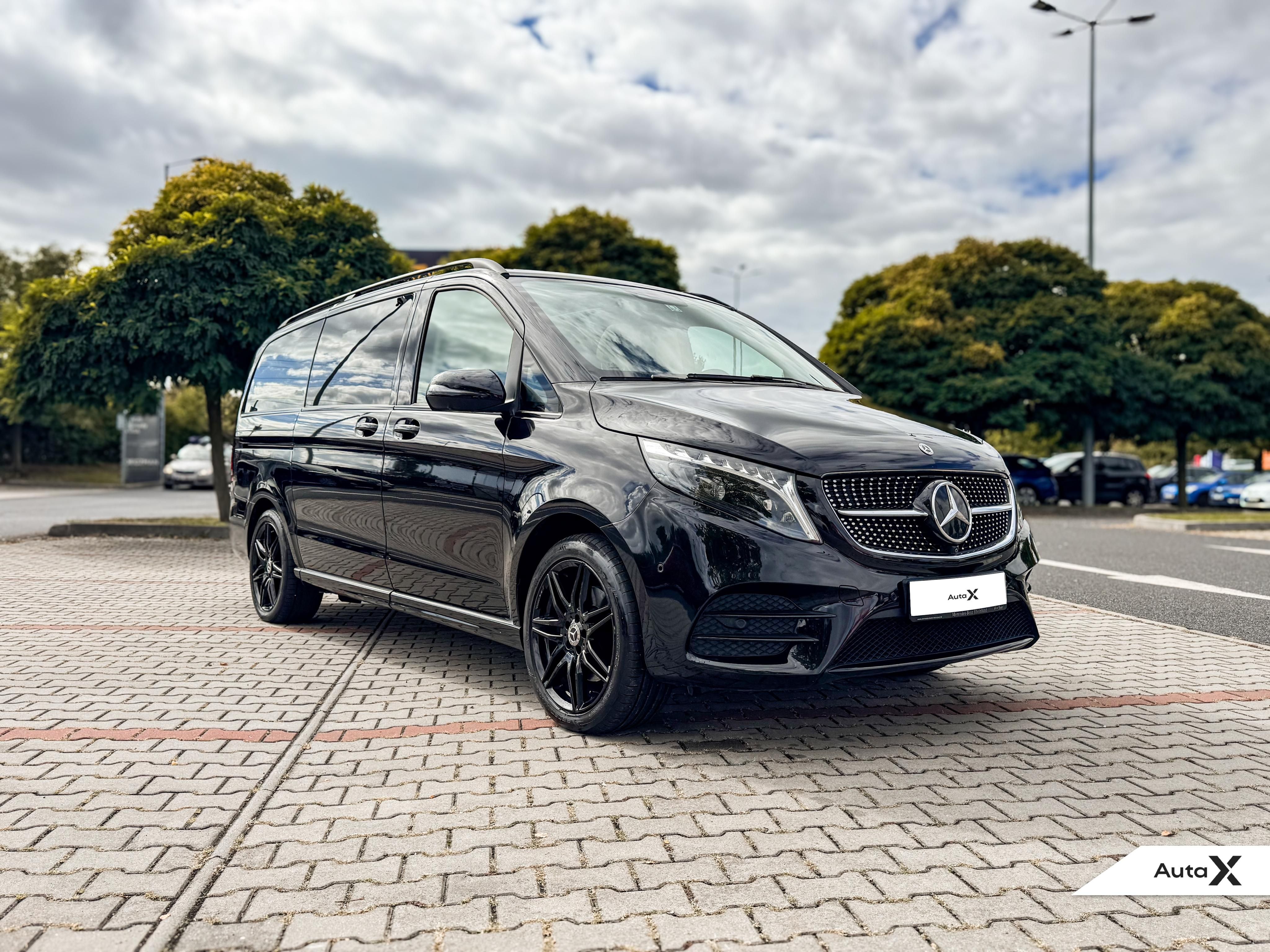 Mercedes-Benz Třídy V, V300d 4MATIC Exclusive L 174kW - fotka 4