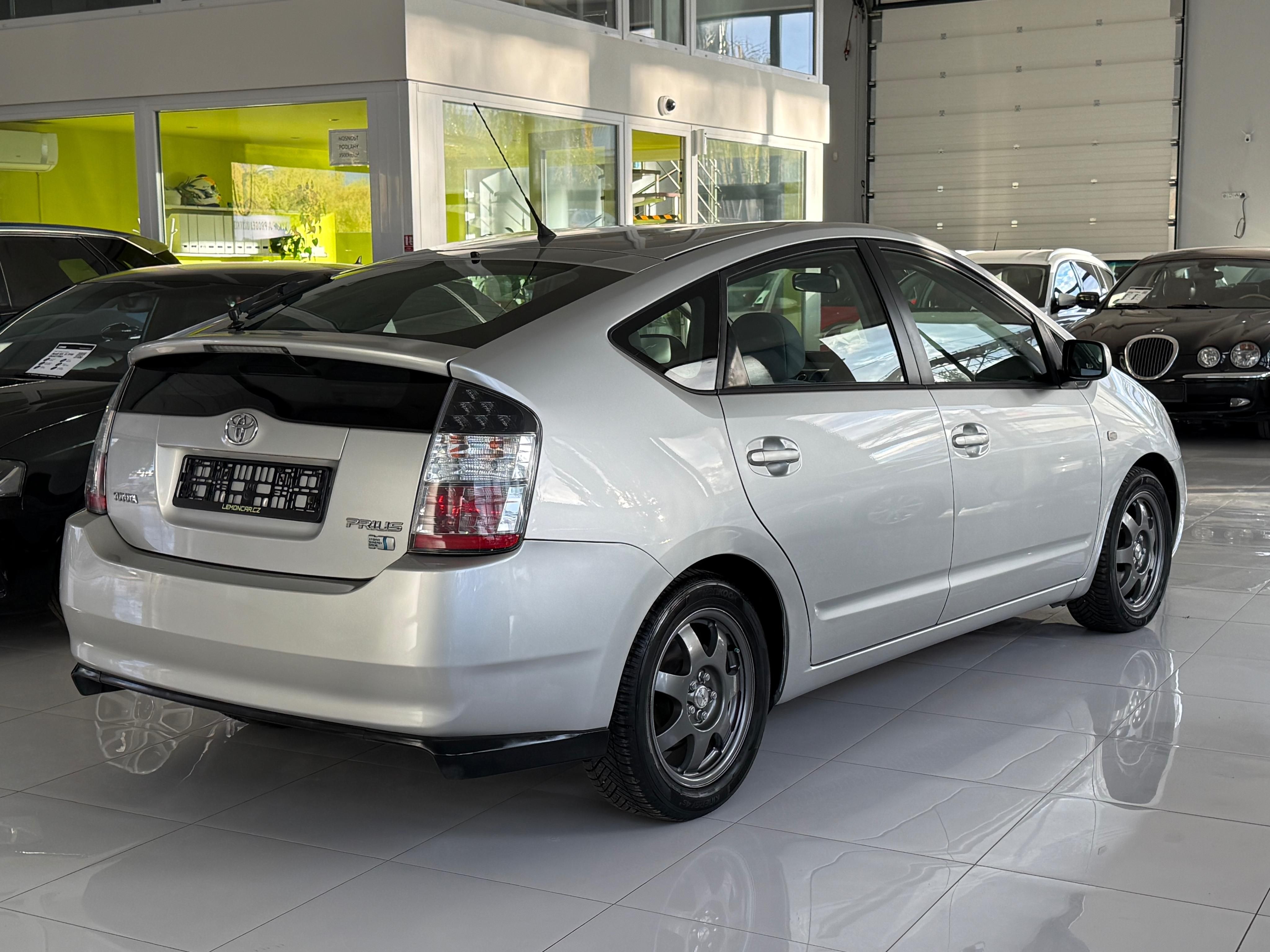 Toyota Prius, Hybrid 57kW AUTOMAT SERVIS - fotka 5