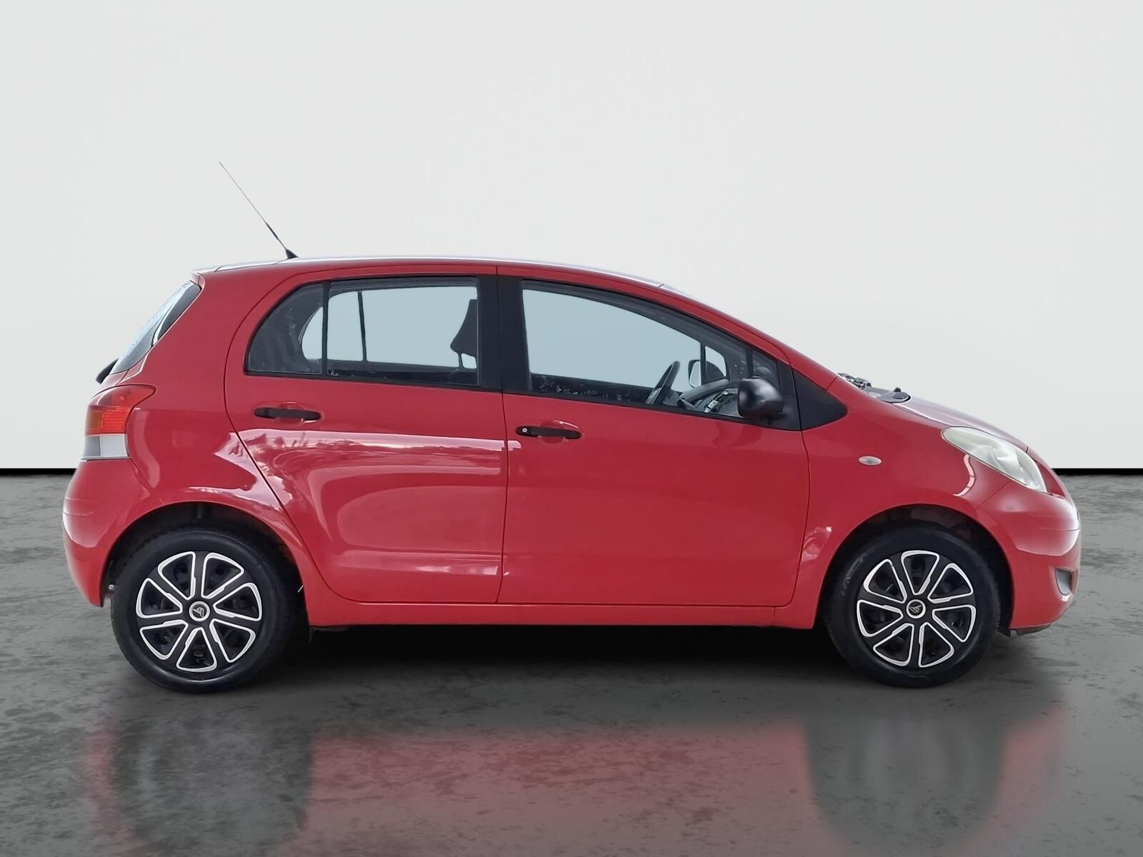 Toyota Yaris, 1.0 VVT-i, Klima - fotka 6