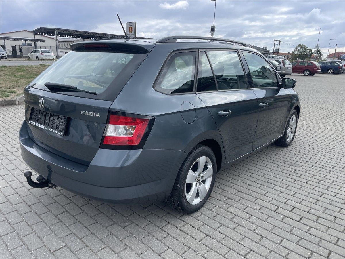 Škoda Fabia, 1,0 MPi 55kw Klima Tažné Euro6 - fotka 4