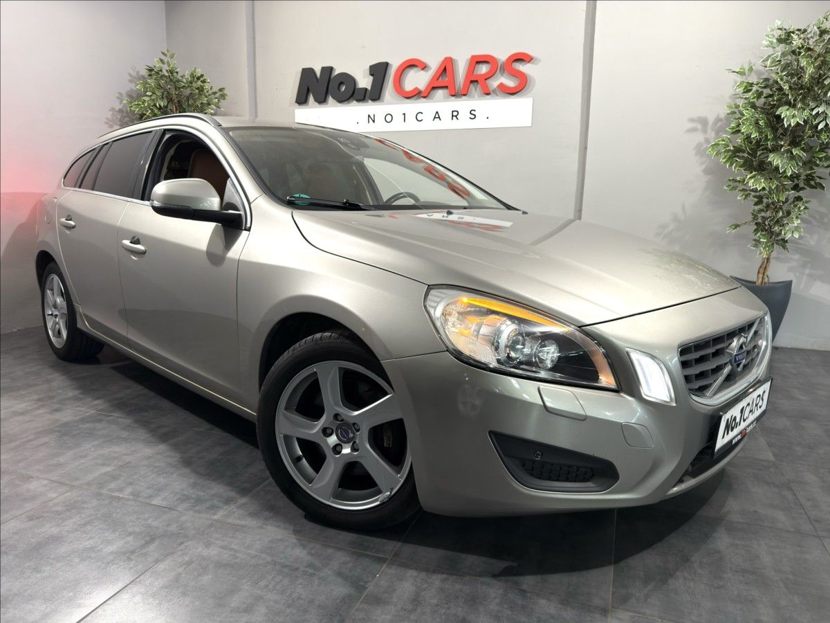 Volvo V60, 2,0   T5 177KW SUMMUM XENON